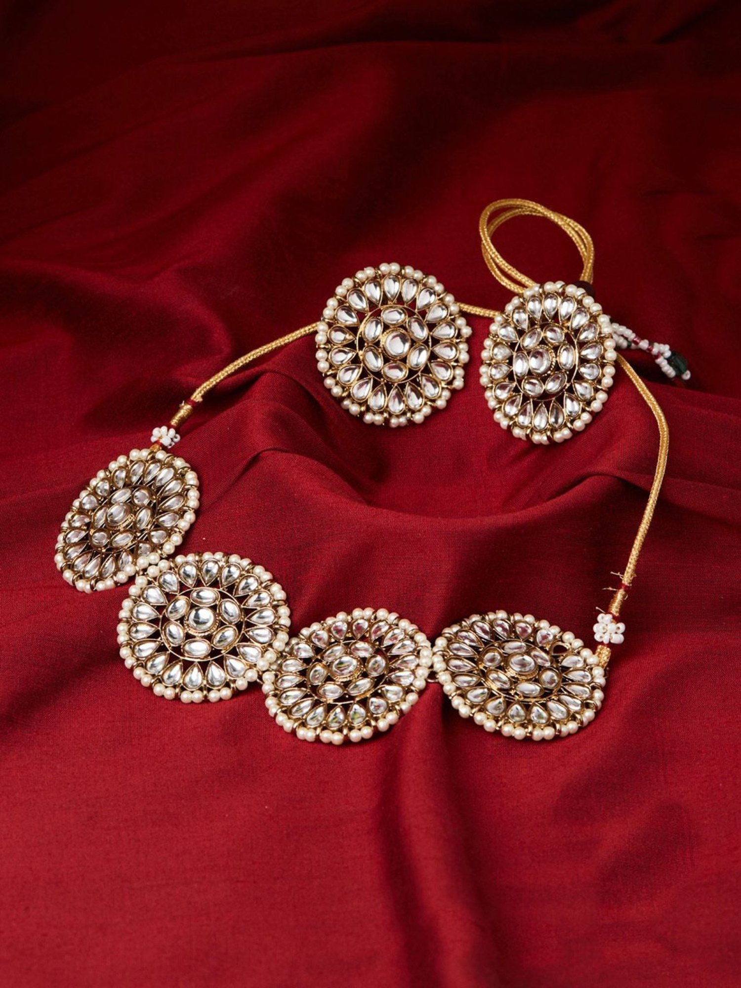 Fida Ethnic Indian White Jewellery Set