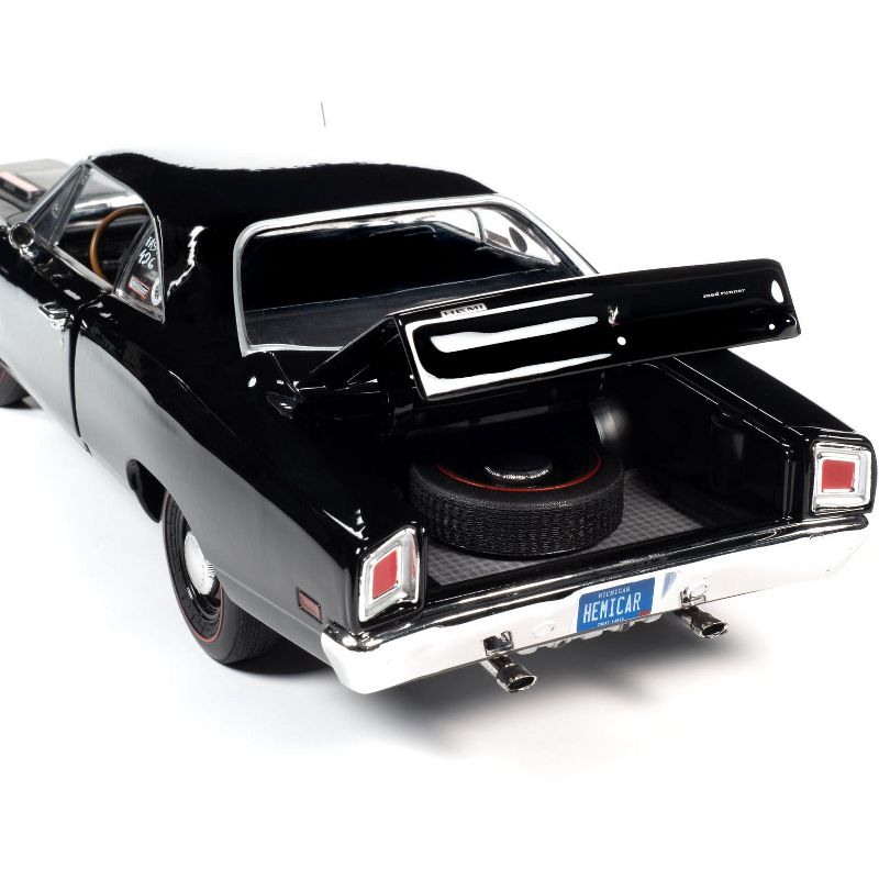 1969 Plymouth HEMI 426 RoadRunner Hardtop Tuxedo Black "Hemmings Muscle Machines" Magazine Cover Car (August 2009) 1/18 Diecast Model Car by Autoworld