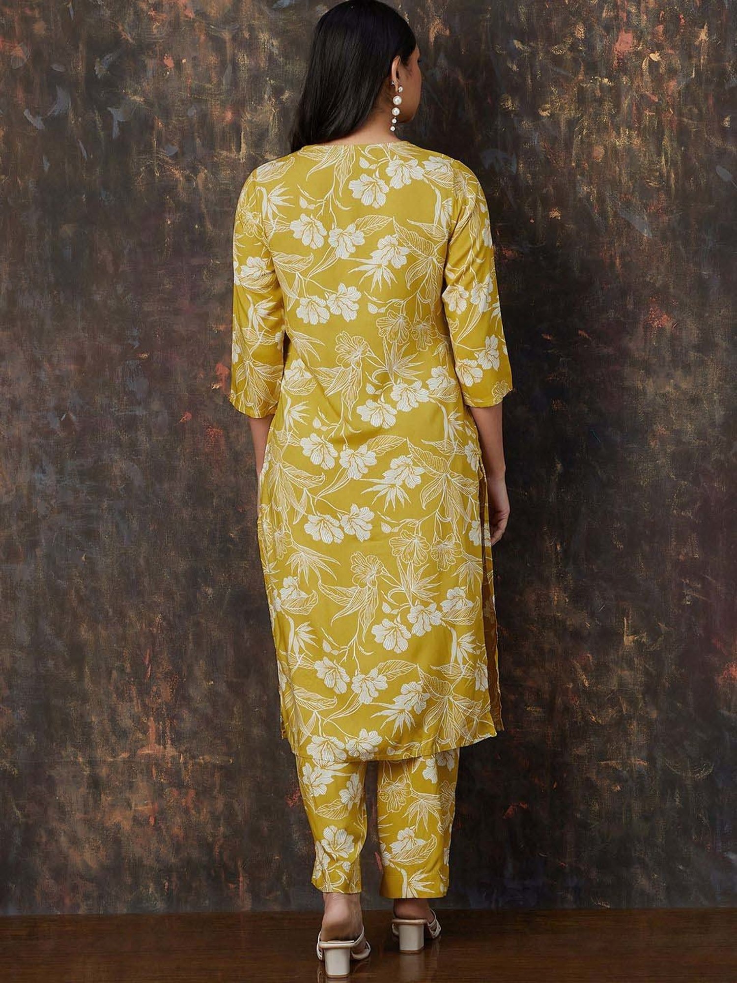Melange by Lifestyle Yellow Printed Kurta & Pant Set