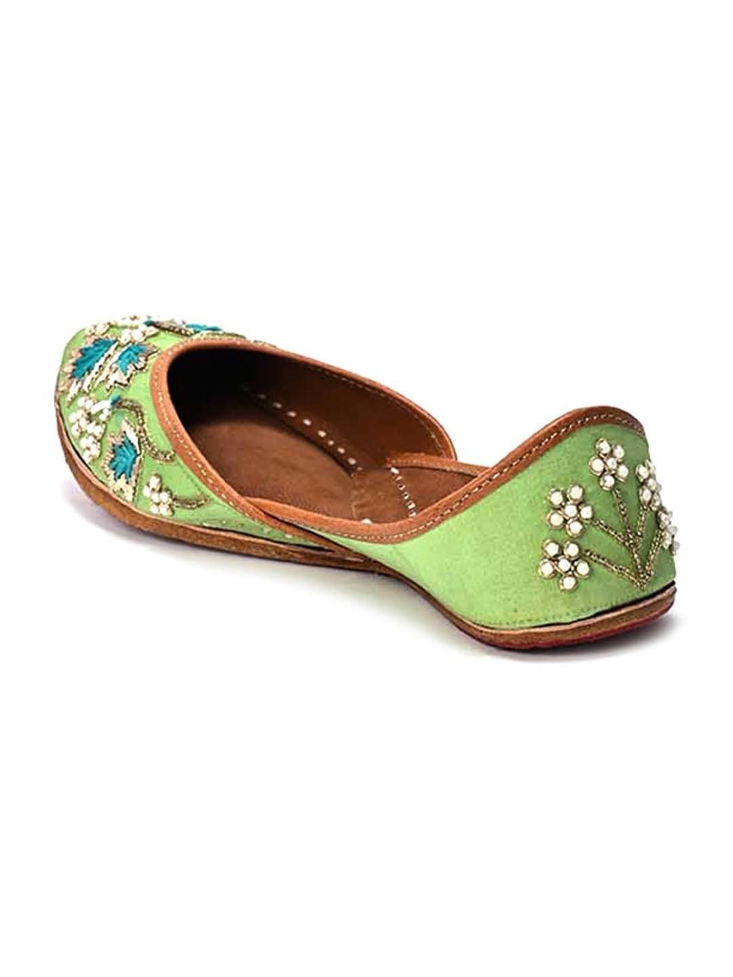 Scentra Women's Green Ethnic Juttis