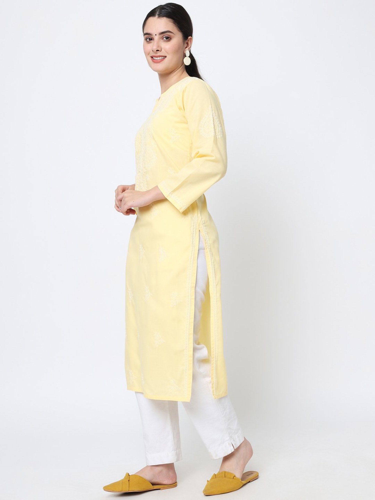 PARAMOUNT CHIKAN Yellow Cotton Chikankari Straight Kurta