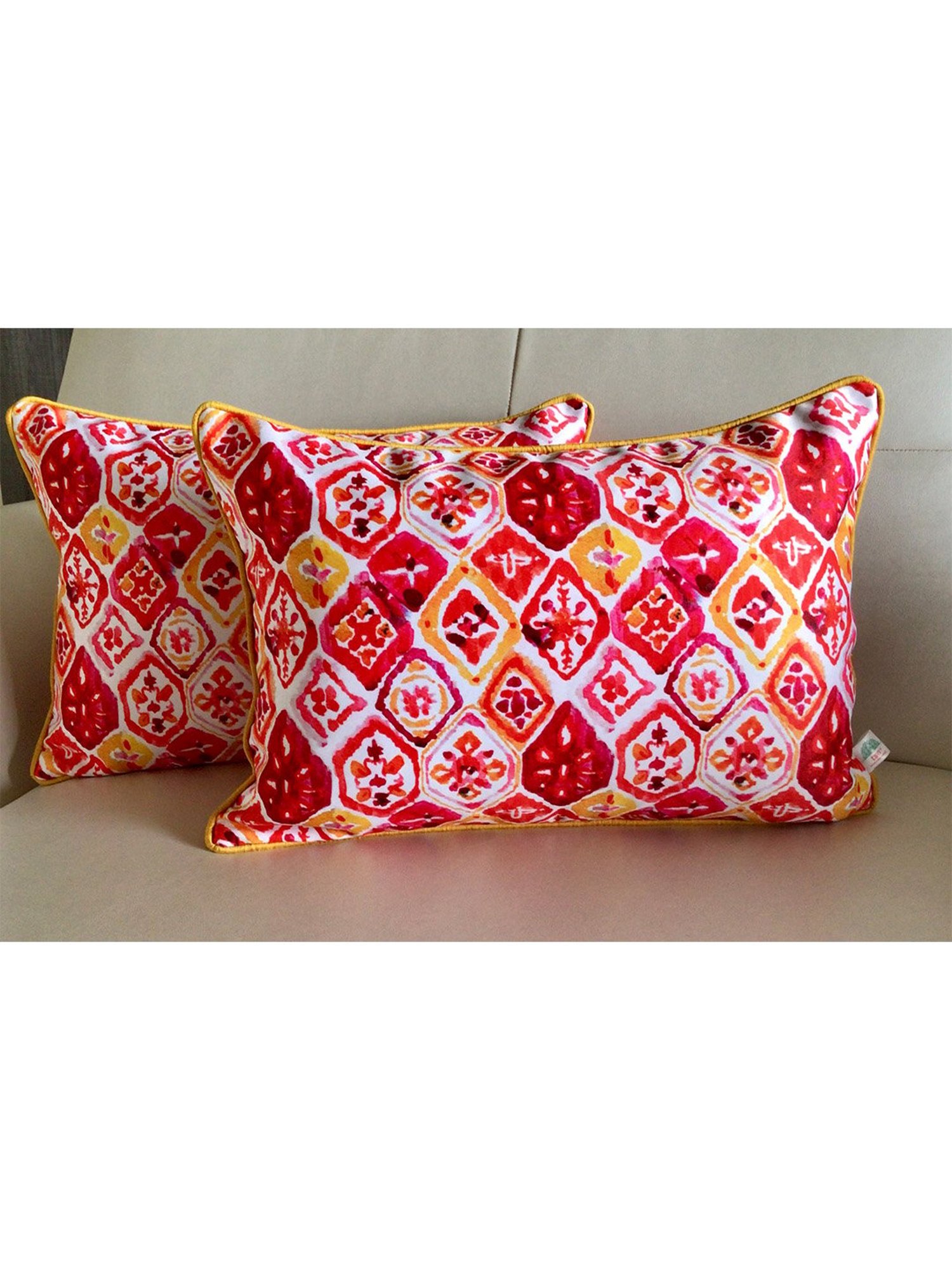 TARA Sparkling Homes Watercolors Pink Polycotton Printed Cushion Cover