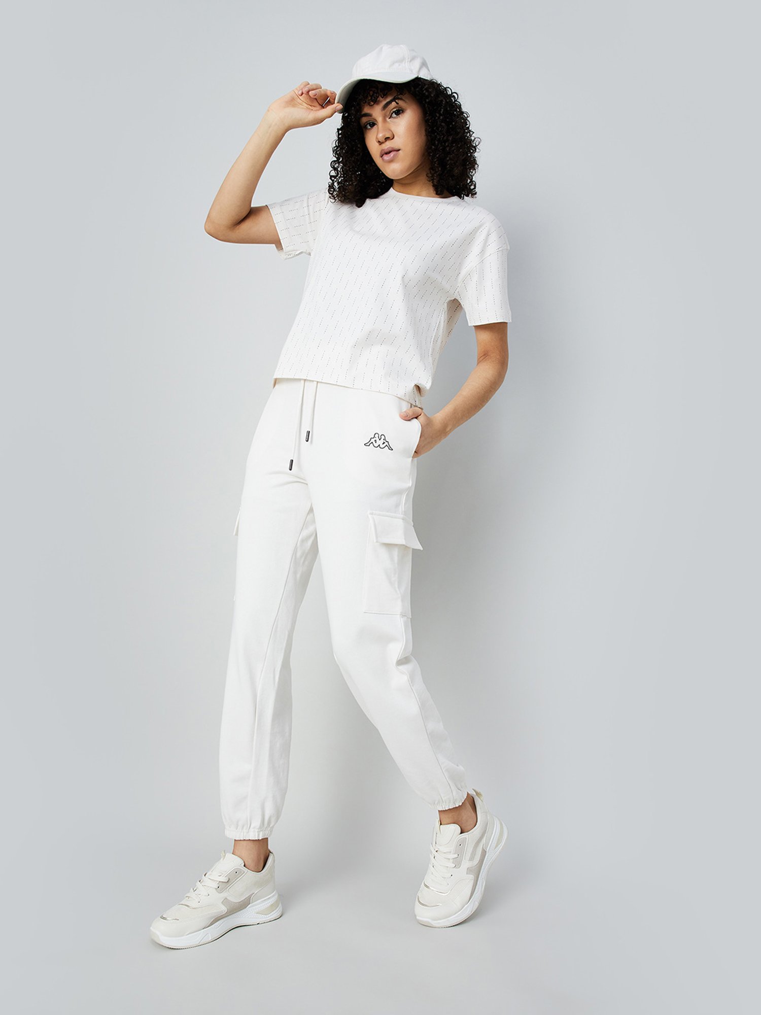 KAPPA White Printed Regular Fit Mid Rise Joggers