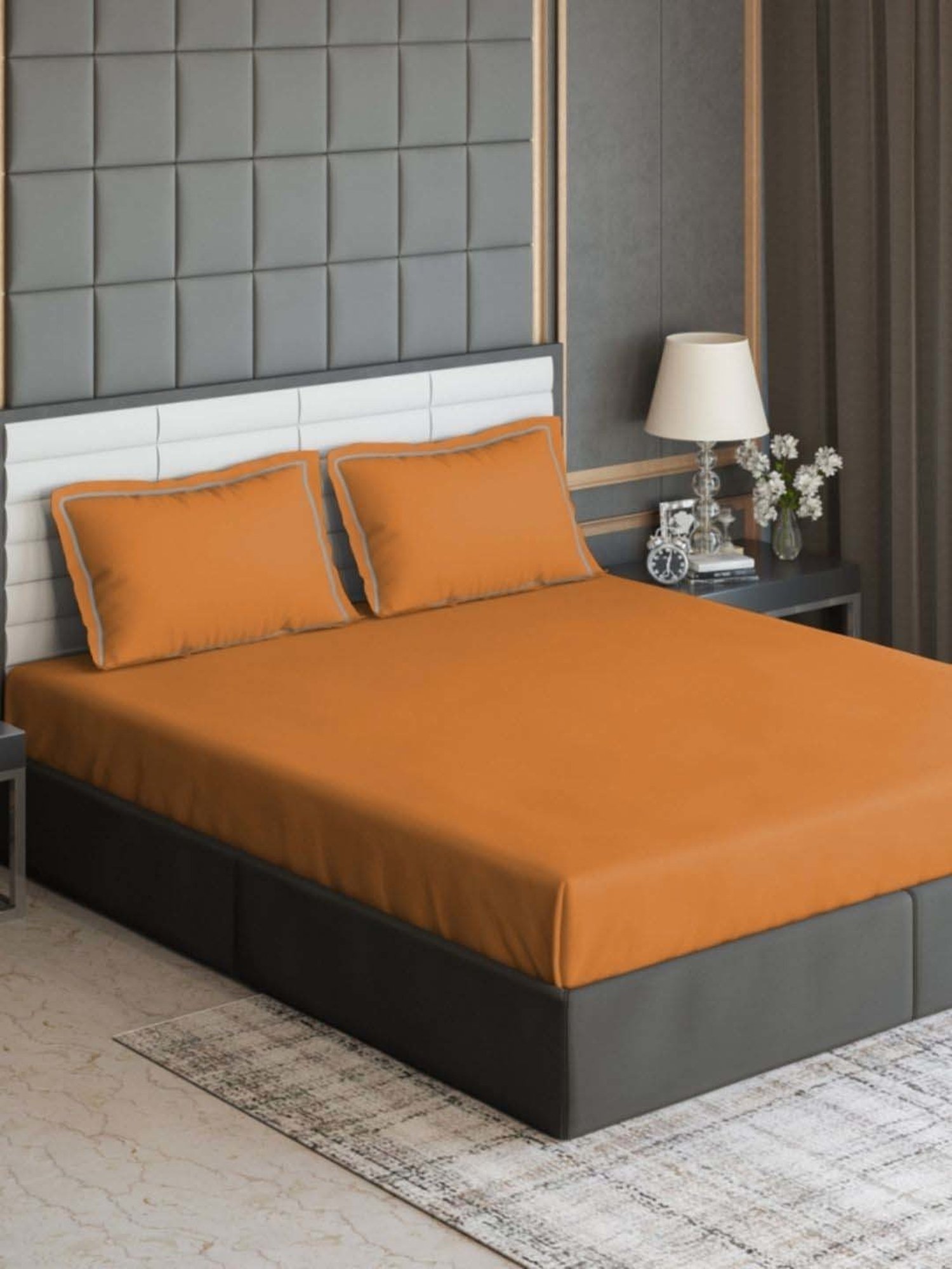 DDecor Solid Orange 300 TC Cotton King Bedsheet with 2 Pillow Covers
