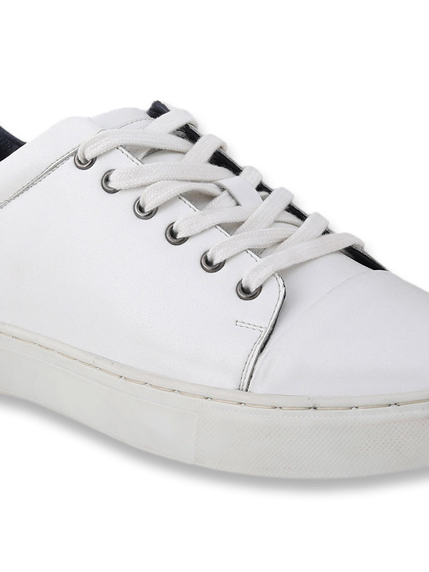 Ezok Men's White Casual Sneakers