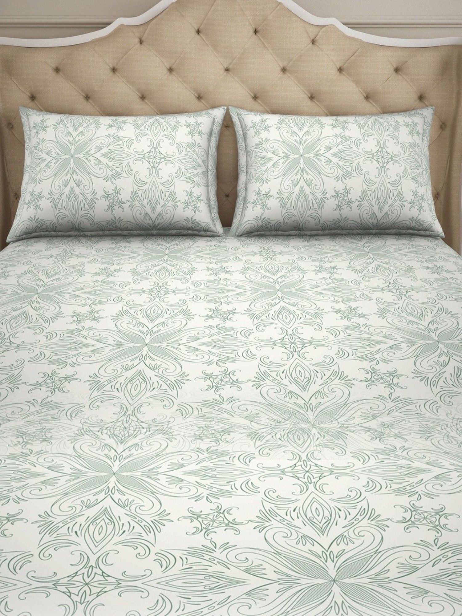 Welspun Printed Beige Cotton Double Bedsheet with 2 Pillow Covers