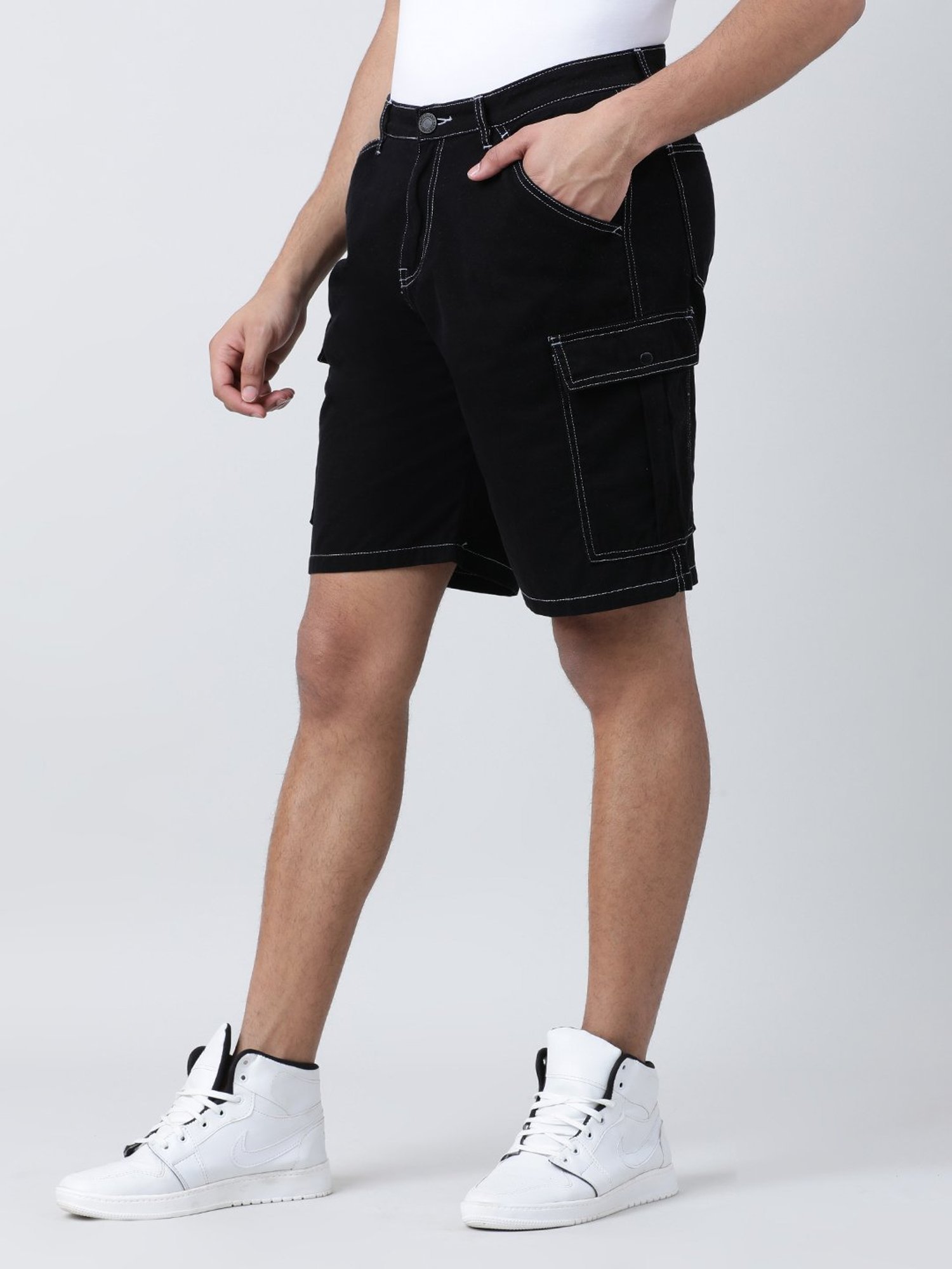 Bene Kleed Black Relaxed Fit Cotton Cargo Shorts