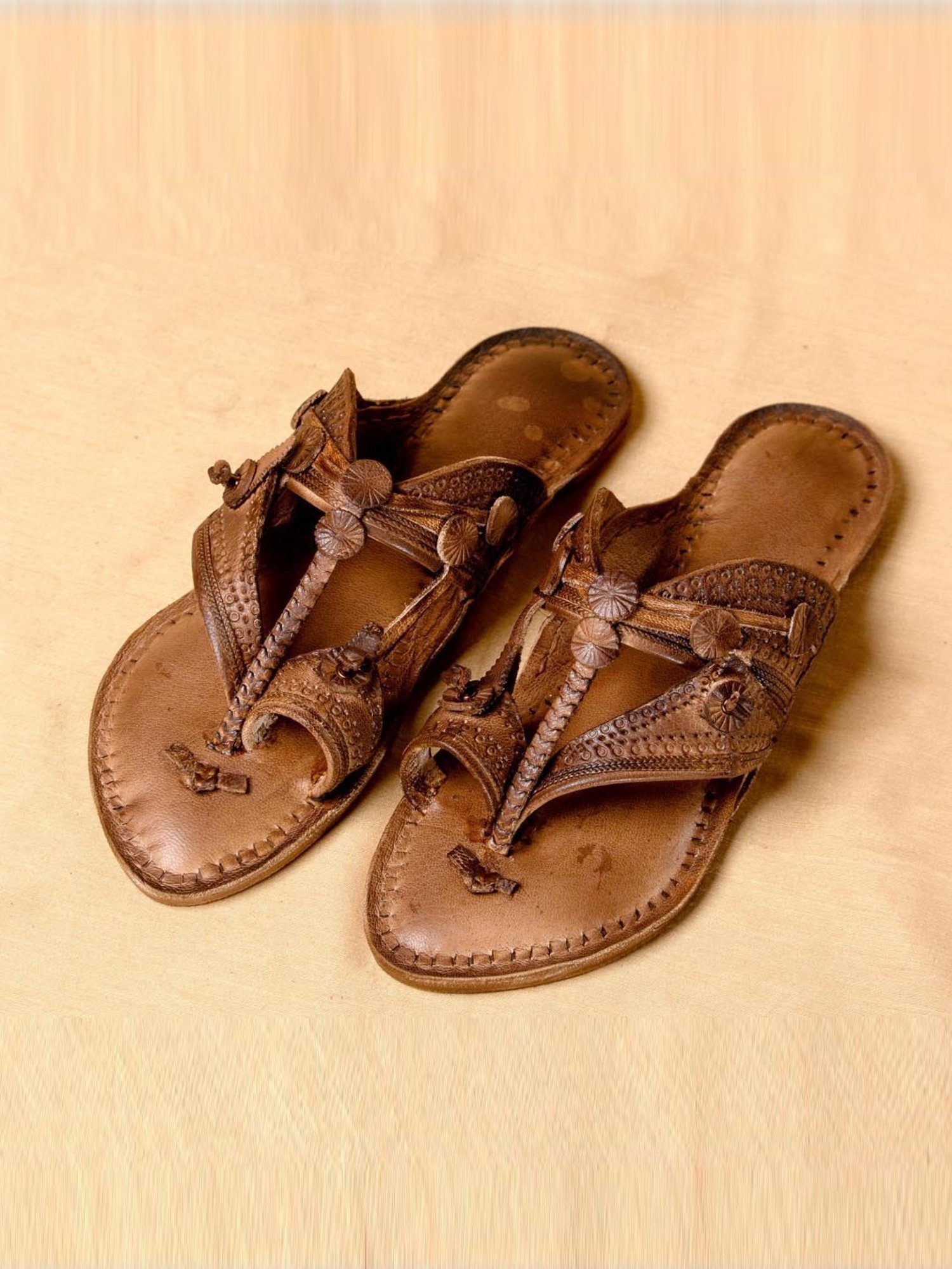 Kalapuri Women's Brown Kolhapuri Sandals
