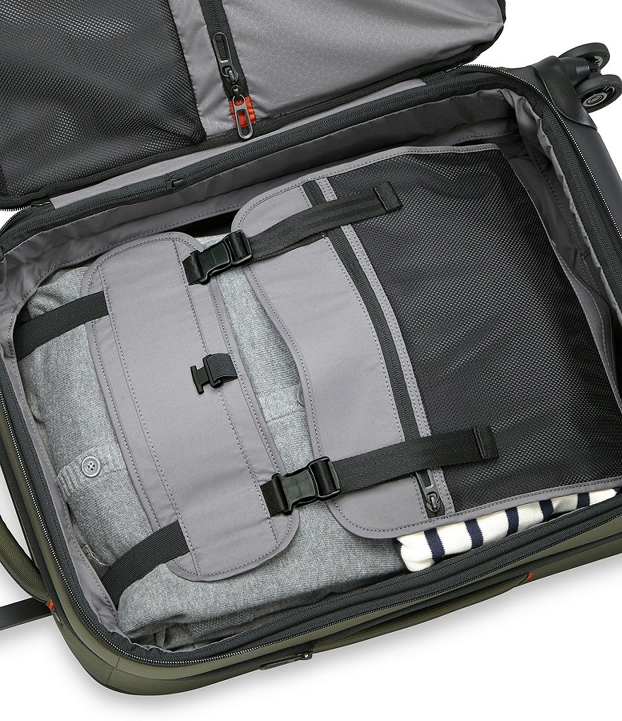 Briggs & Riley ZDX 22#double; Carry-On Expandable Spinner