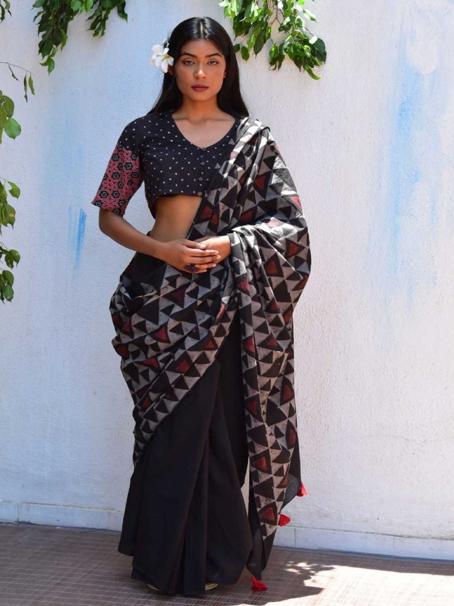 Chidiyaa White Vanilla Moon Mystic Opal Hand Block Printed Mulmul Cotton Saree