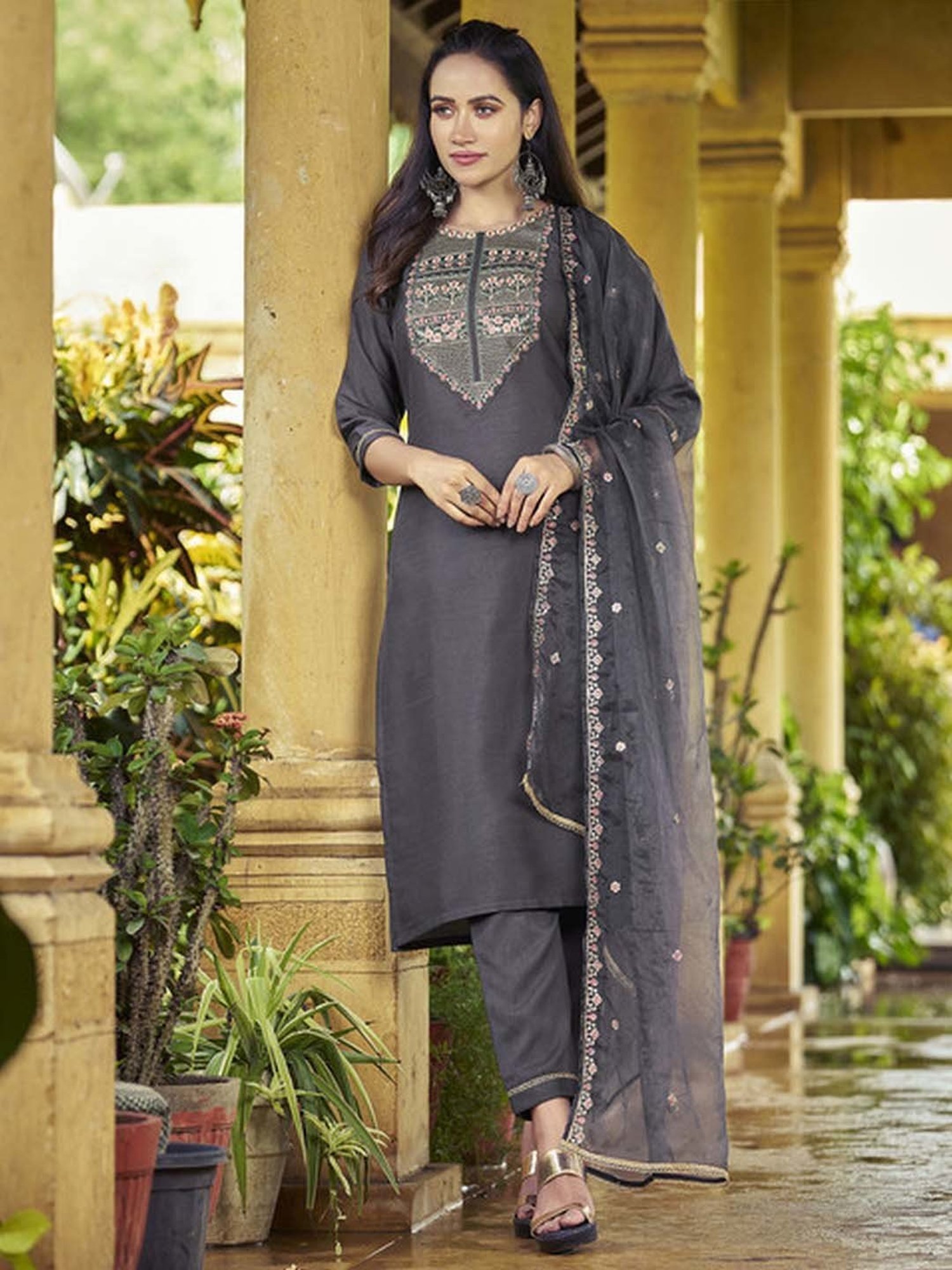 Skylee Grey Embroidered Kurta Pant Set With Dupatta