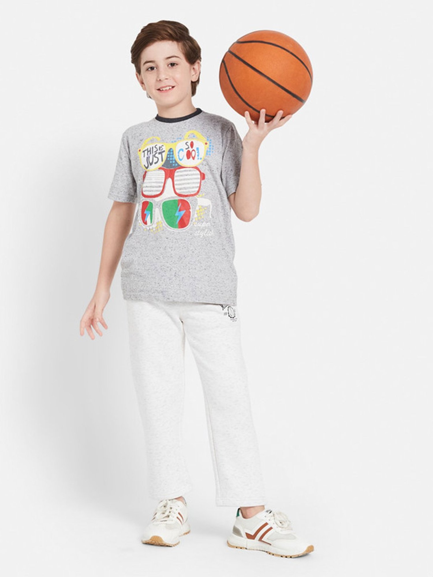 Octave Boys White Solid Trackpants