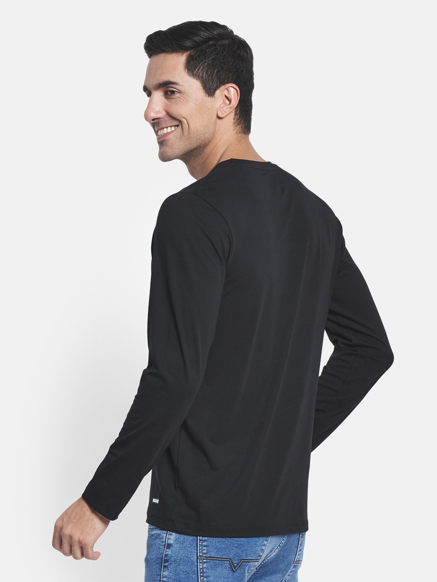 METTLE Black V-Neck T-Shirt
