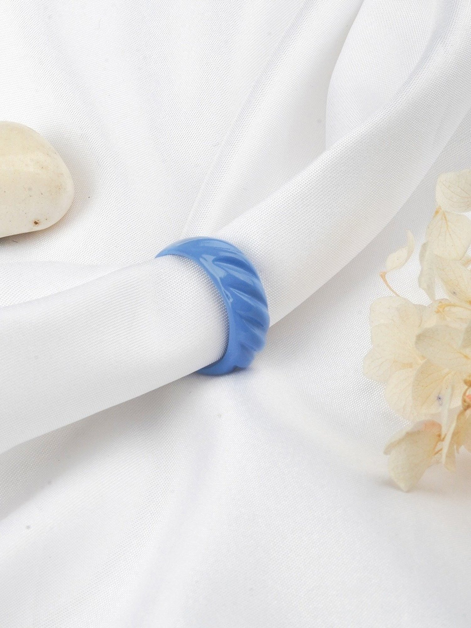 Joker & Witch Blue Truffle Croissant Ring