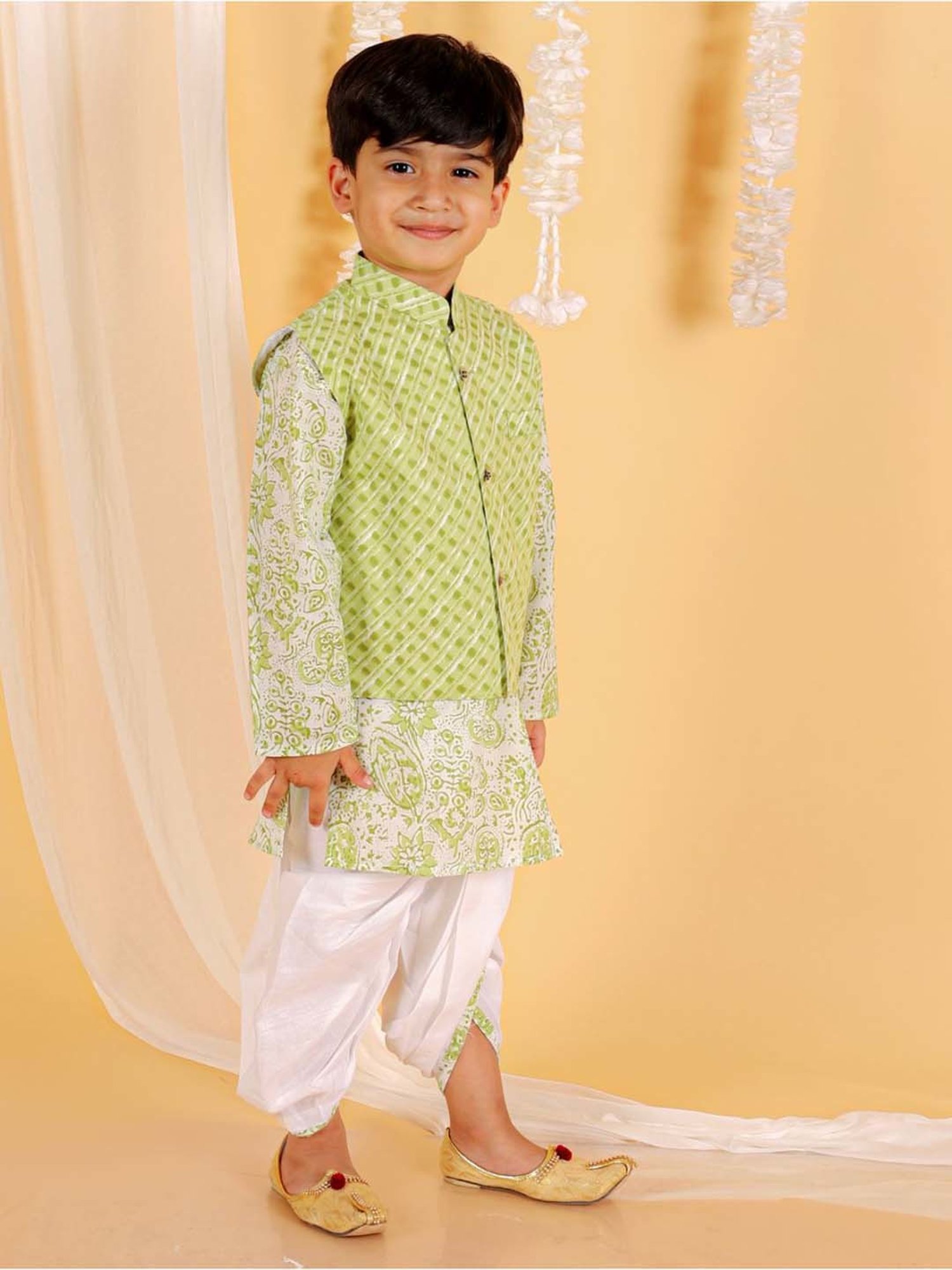 The Mom Store Kids Green & White Cotton Printed Full Sleeves Kurta Set