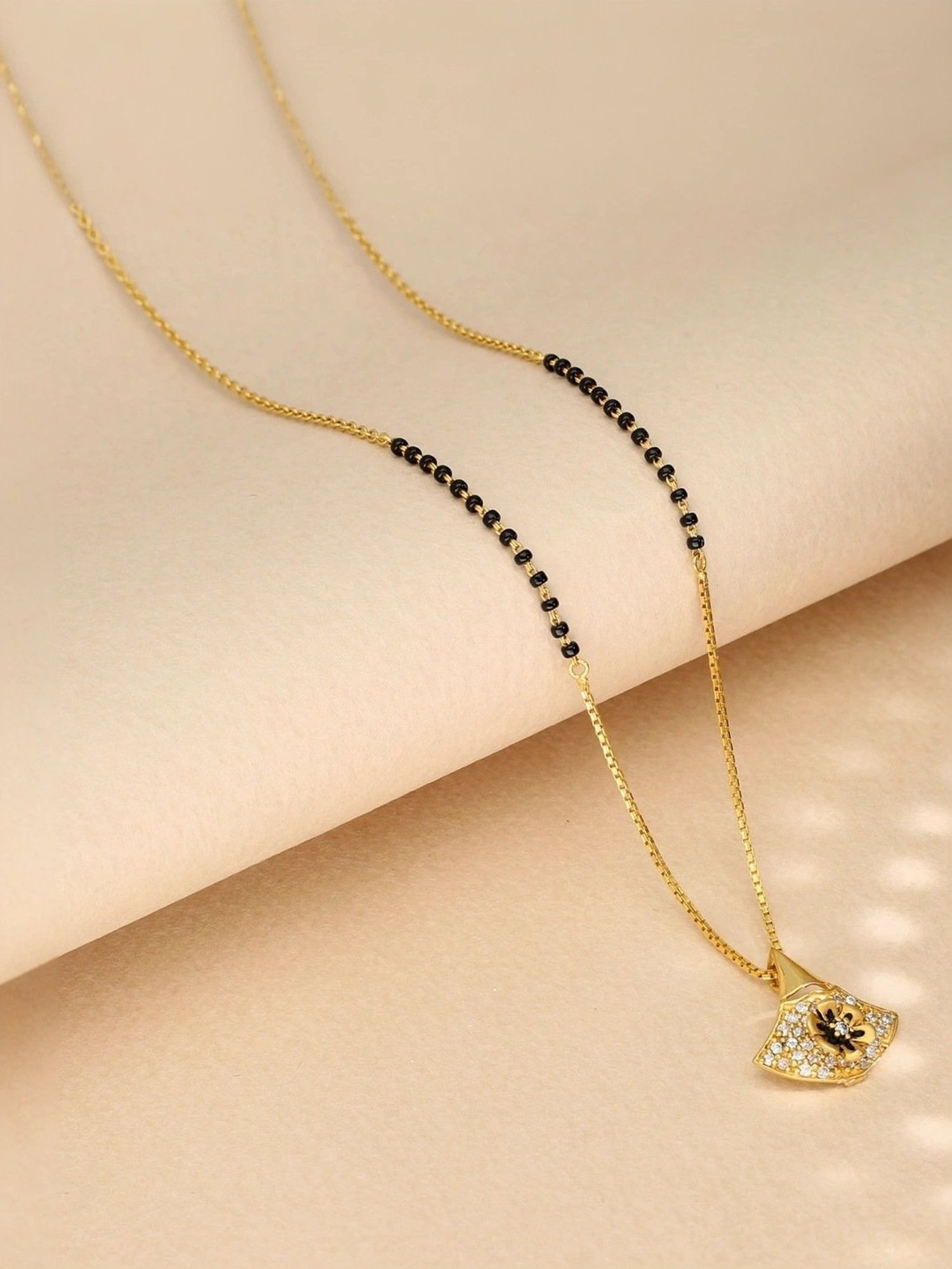 Malabar Gold and Diamonds 22k (916) BIS Hallmark Yellow Gold Mangalsutra For Women