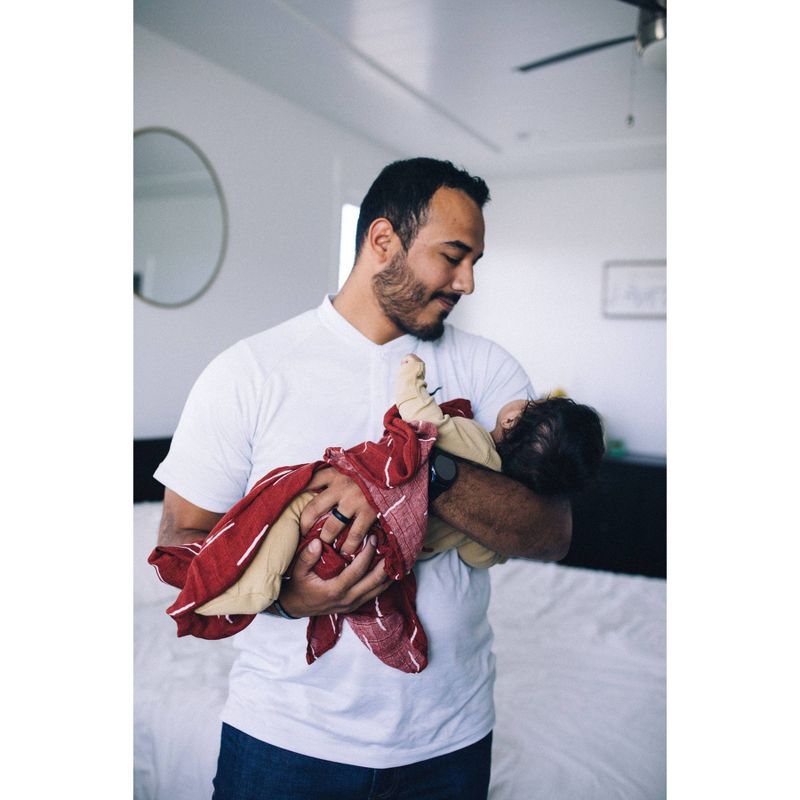 Little Unicorn Deluxe Muslin Swaddle - Safari Social 2pk