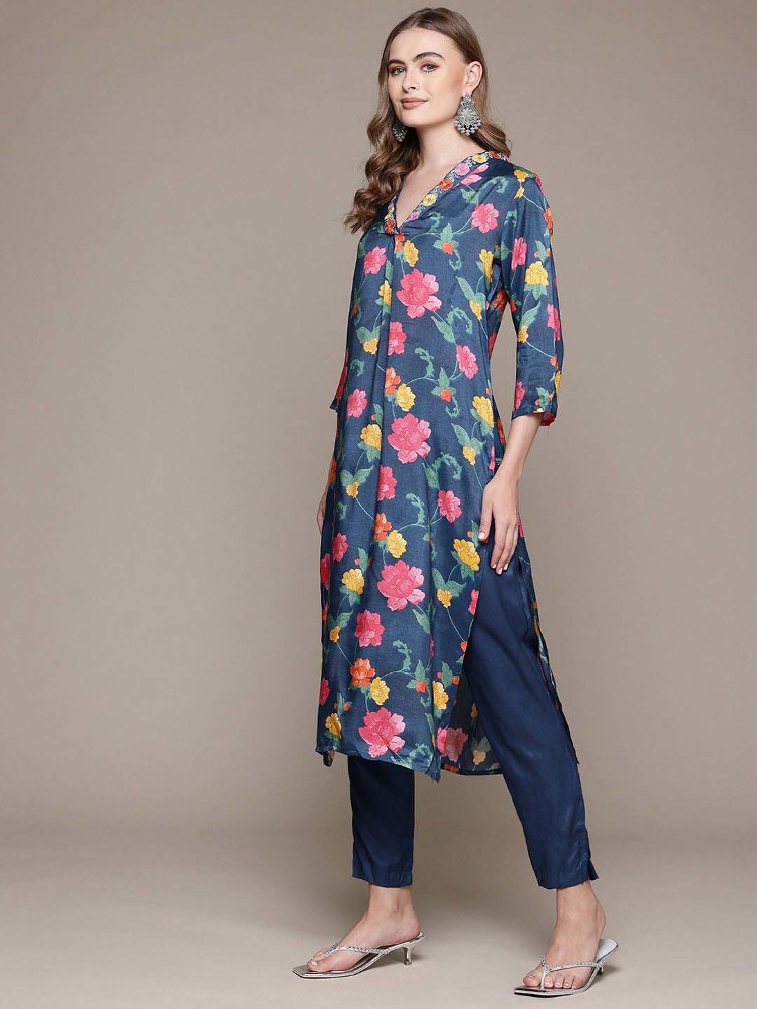 READIPRINT FASHIONS Blue Printed Kurta Pant Set With Dupatta