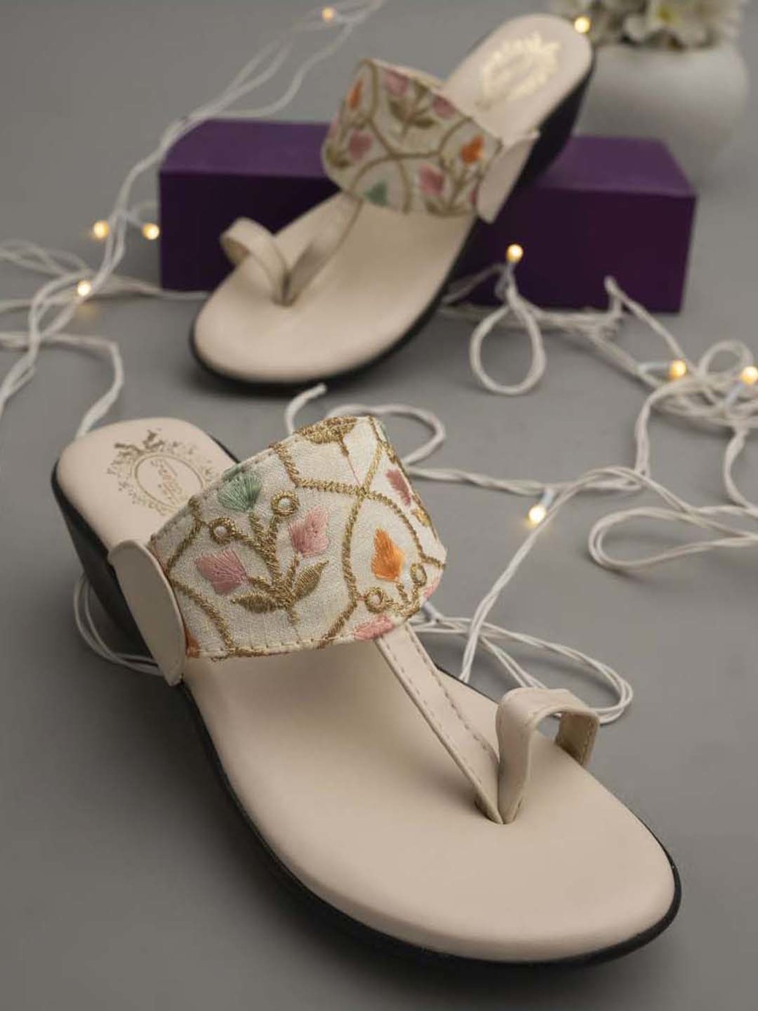 Shoetopia Kids Black Toe Ring Sandals