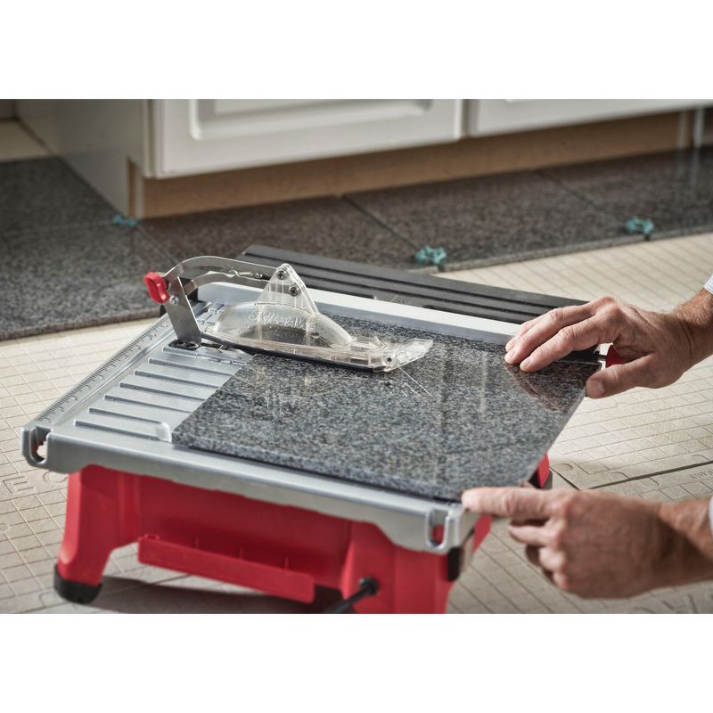 Skil 3550-RT 5 Amp 7 in. Wet Tile Saw with HydroLock System