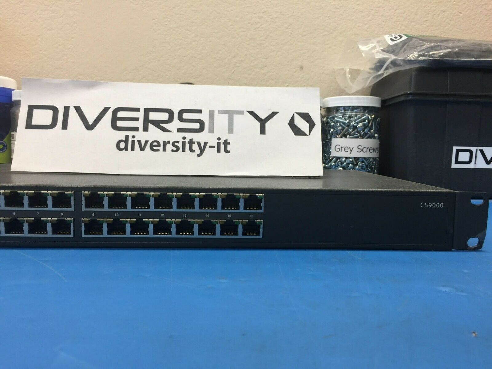 Perle CS9000 CS9032 32-Port Console Server