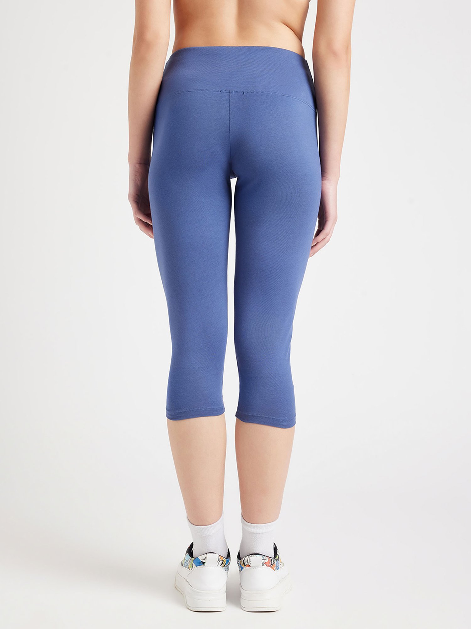 EDRIO Blue Lycra Skinny Fit Mid Rise Capris