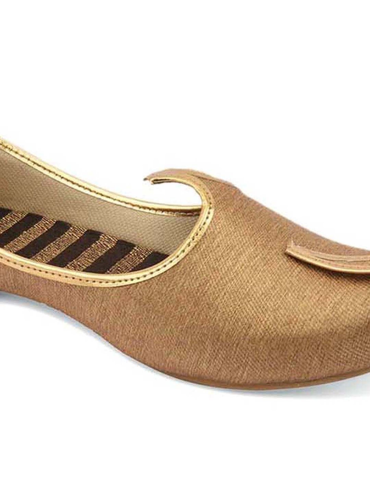 Desi Colour Men's Golden Ethnic Juttis
