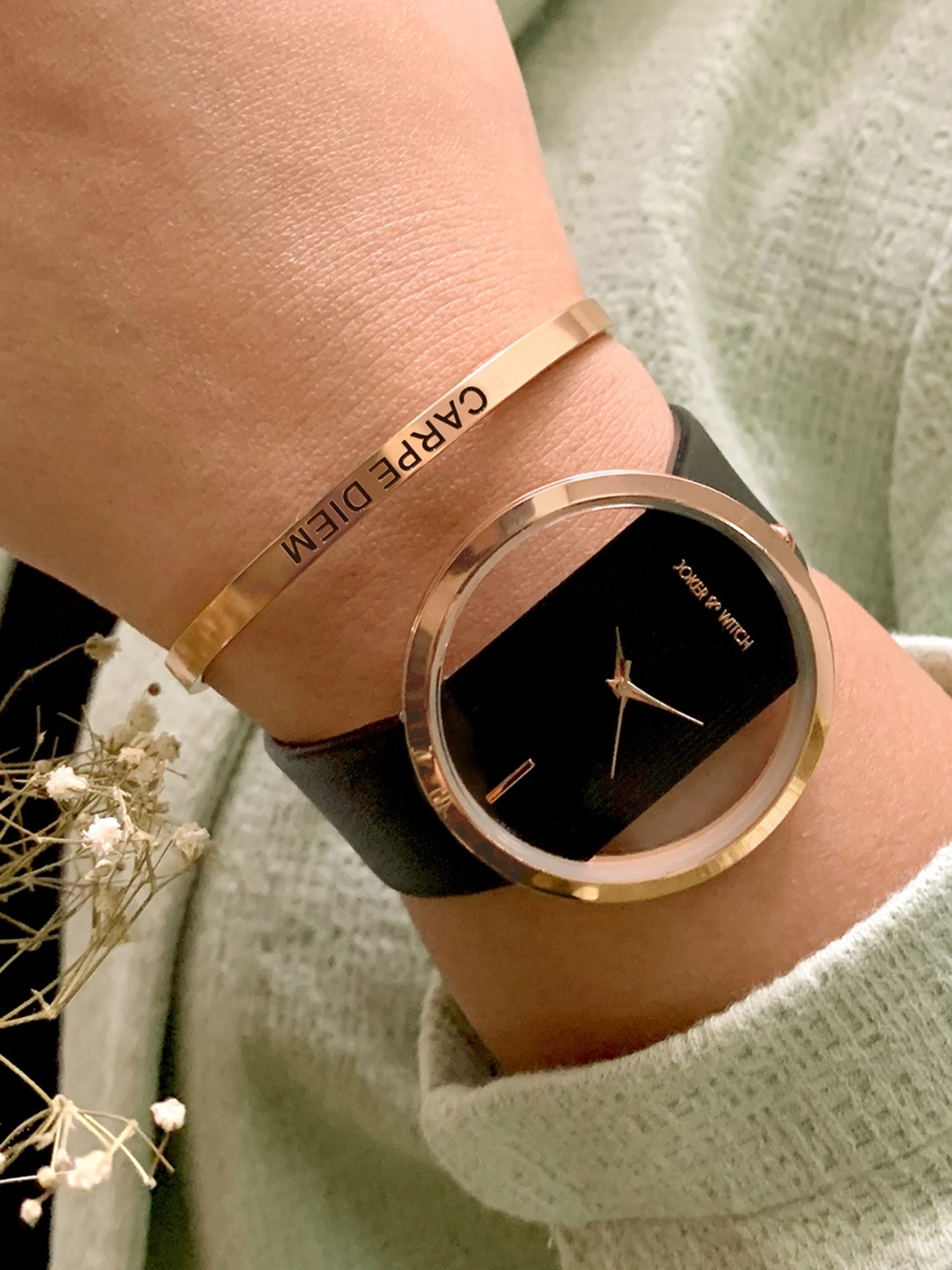 Joker & WItch JWBS497 Analog Watch for Women With Bracelet