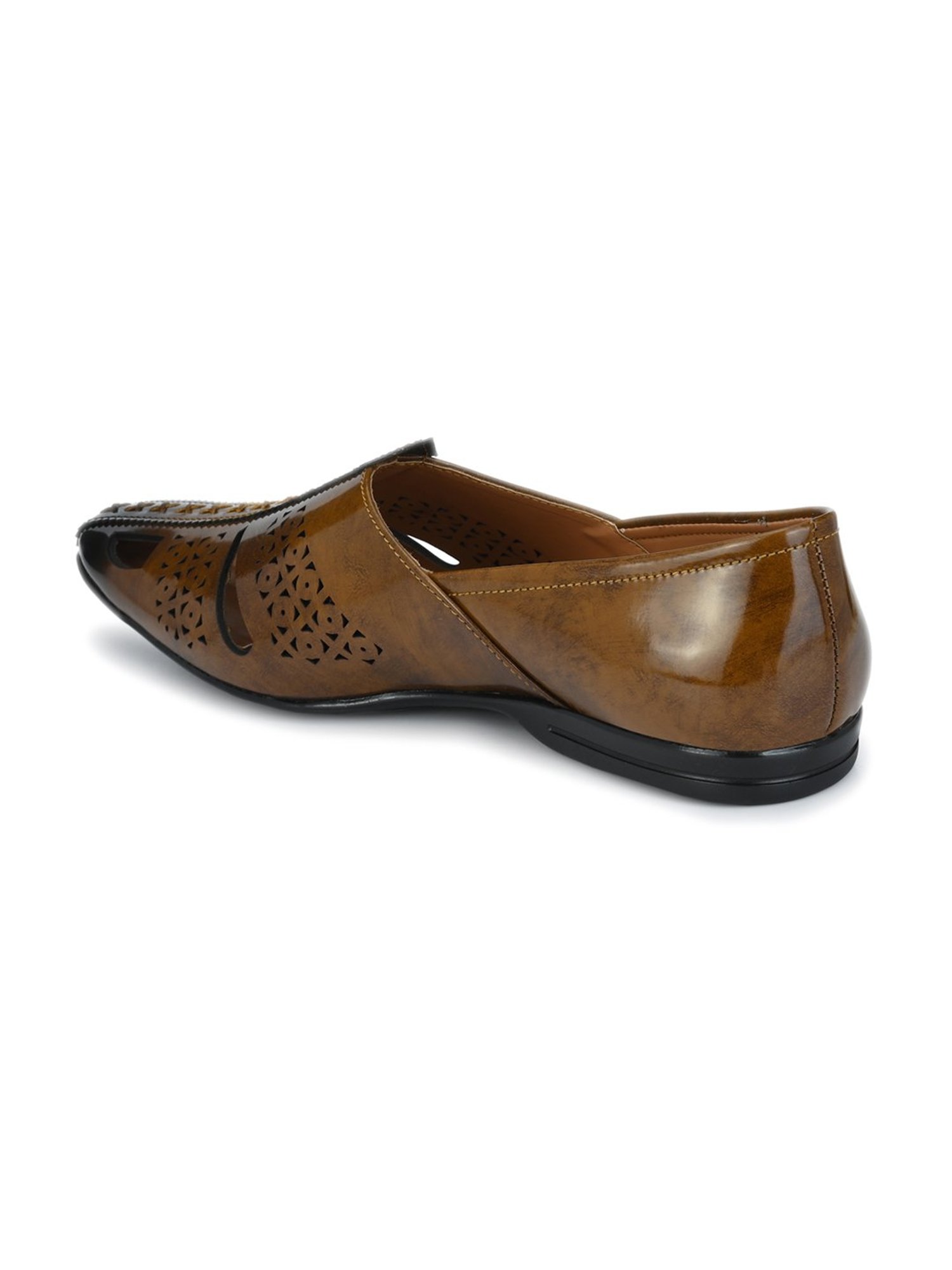 Walkway Men's Black Ethnic Juttis