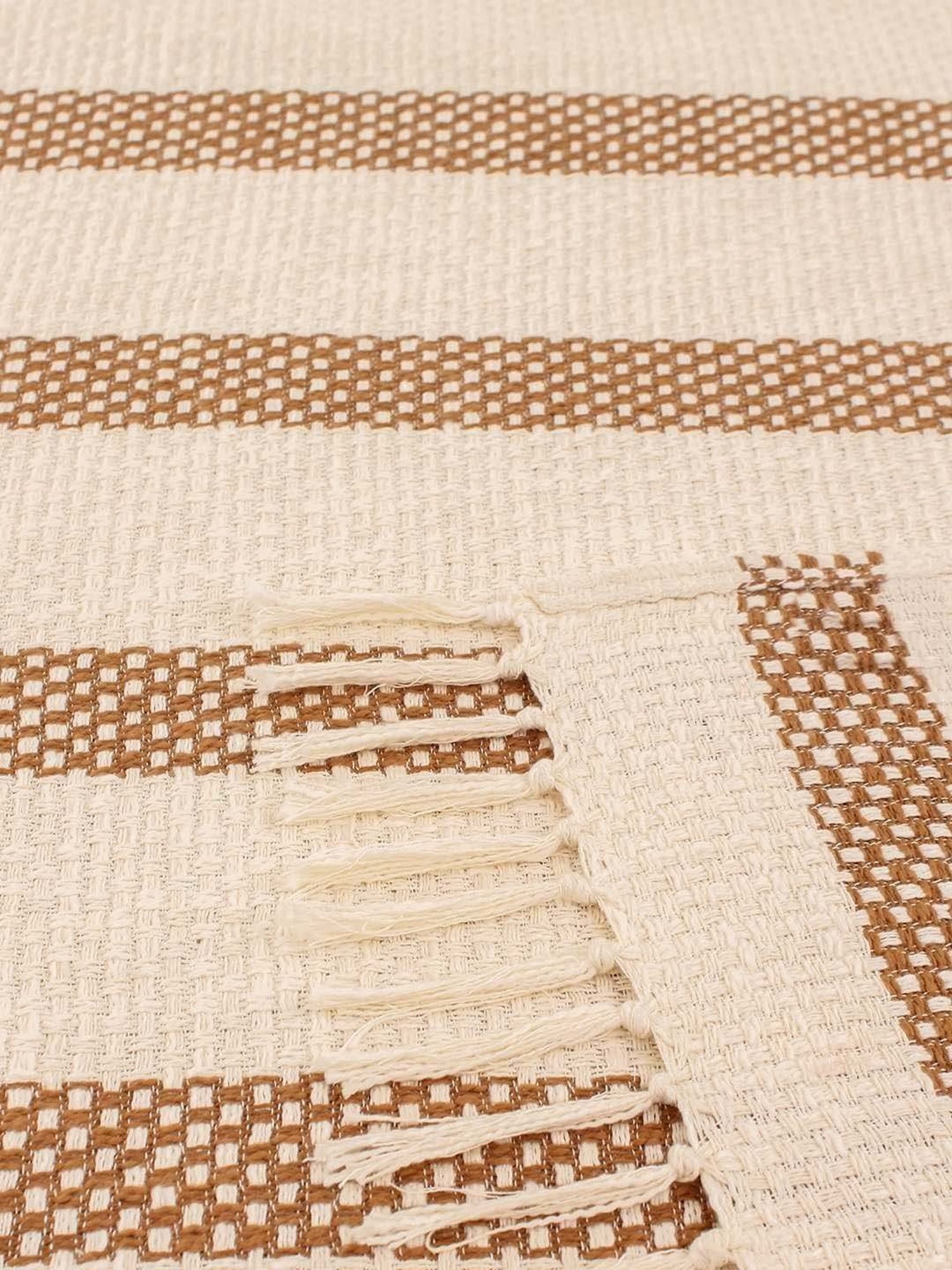 House This Shivalik Brown 150 TC Cotton Double Bedcover with 2 Pillow Covers