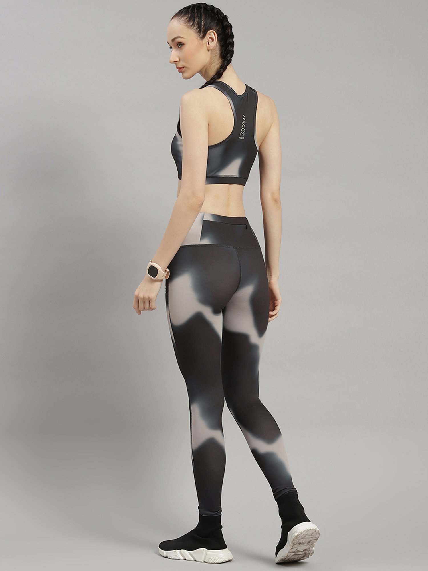 Rock.it Multicolor Tie - Dye Sports Bra With Tights