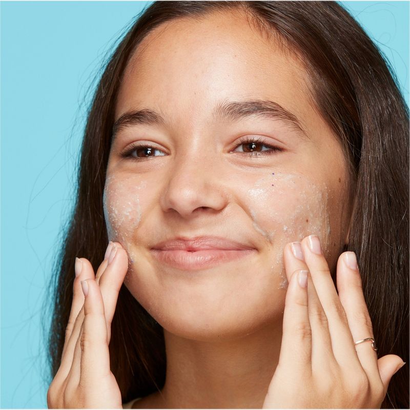 Clean & Clear Oil-Free Deep Action Exfoliating Facial Scrub - 5oz