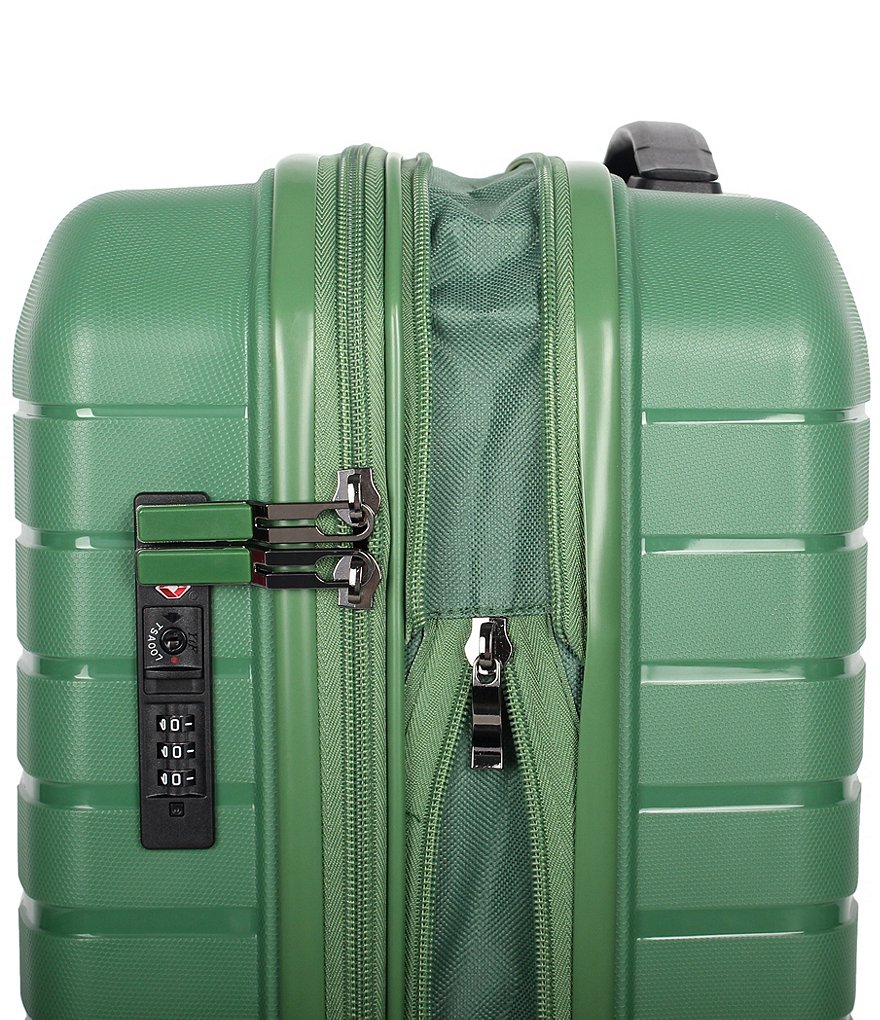 Pathfinder Resort Collection 20#double; Carry-On Hardside Spinner