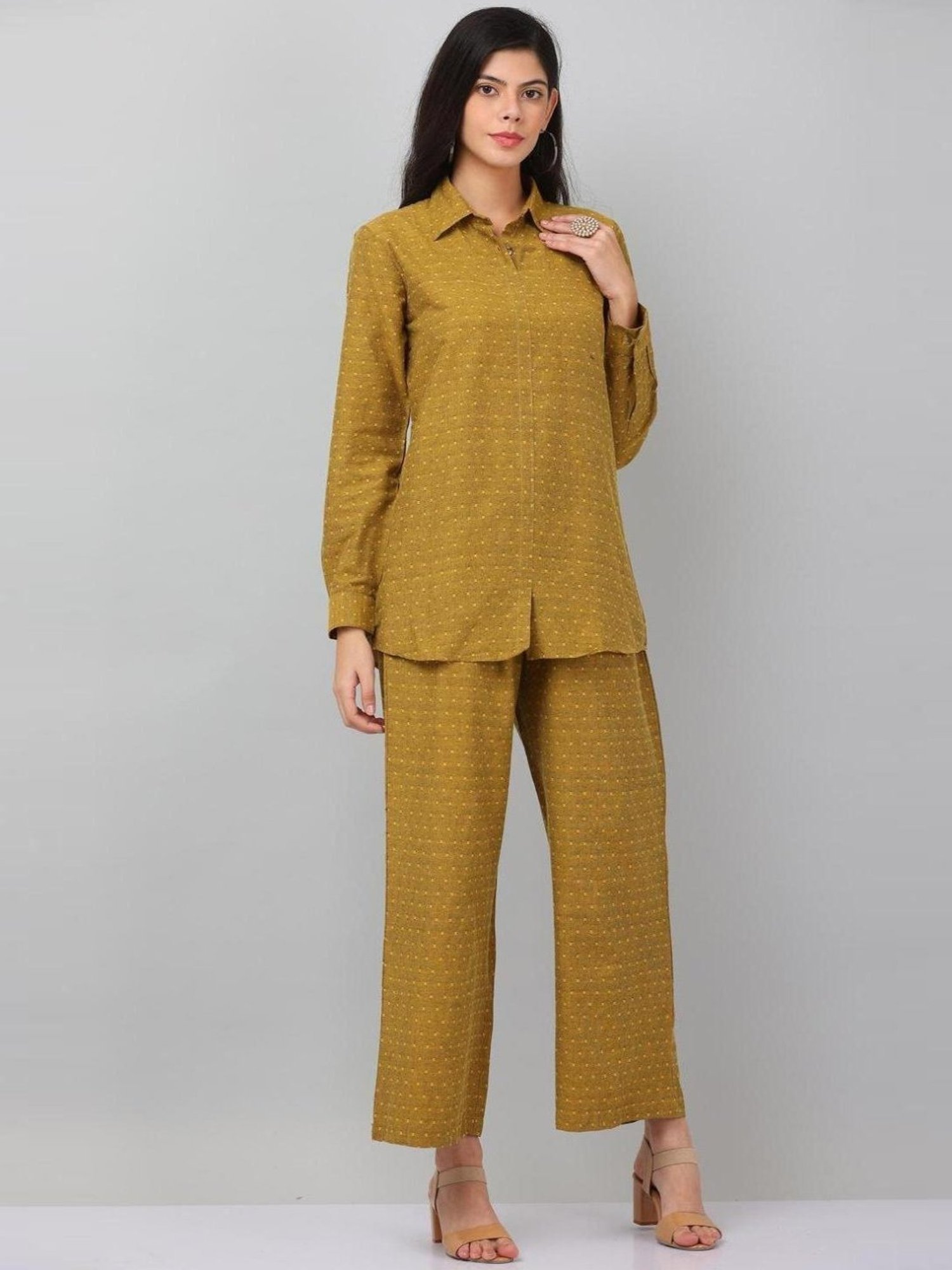 Kaanchie Nanggia Mustured Causal Wear Shirt and Pant Set