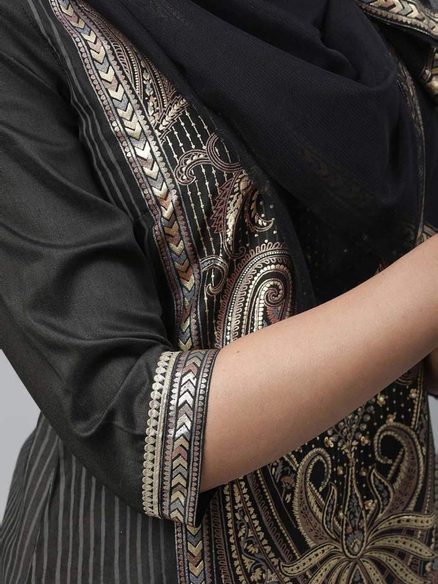 Aurelia Black Printed Kurta Salwar Set With Dupatta