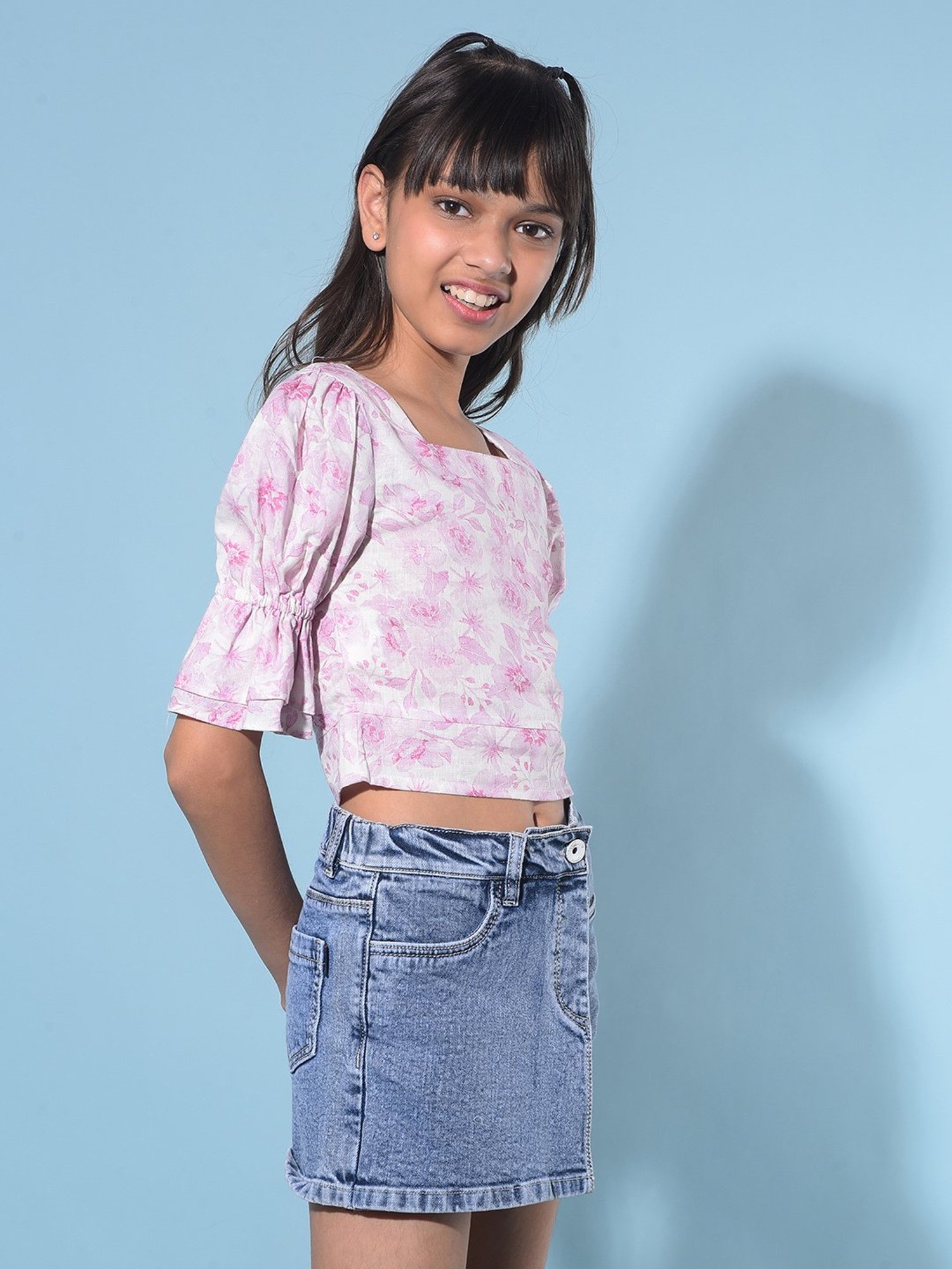 LilPicks Kids Yellow Solid Crop Top