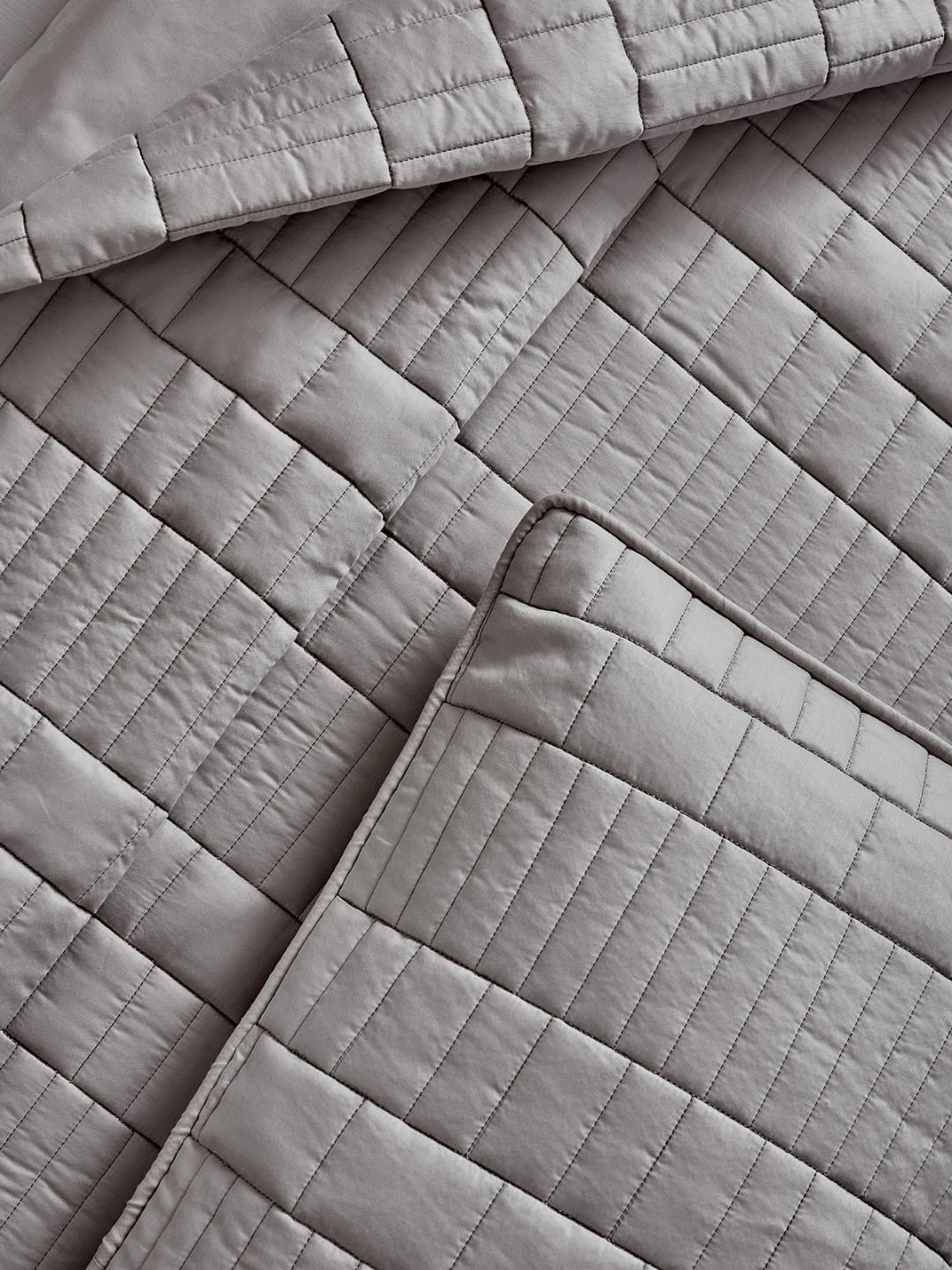 DDECOR Live beautiful Geometric Castle Metallic Grey 210 TC Cotton Comforters - Set of 3