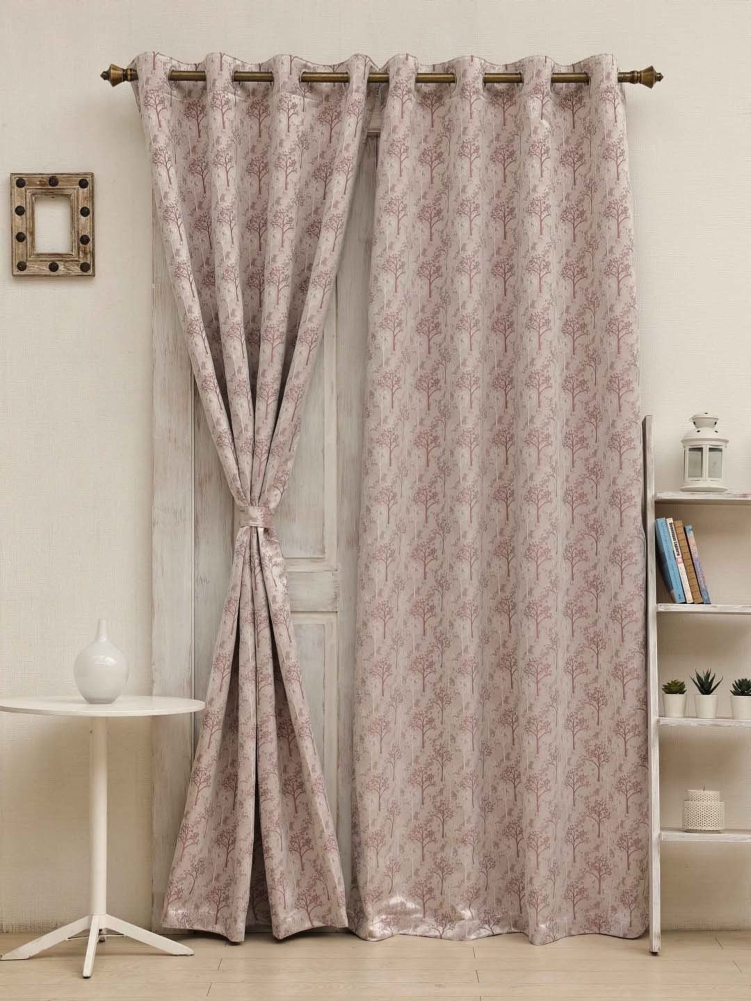 Ariana Eden Coral Polyester 5ft Window Eyelet Curtain