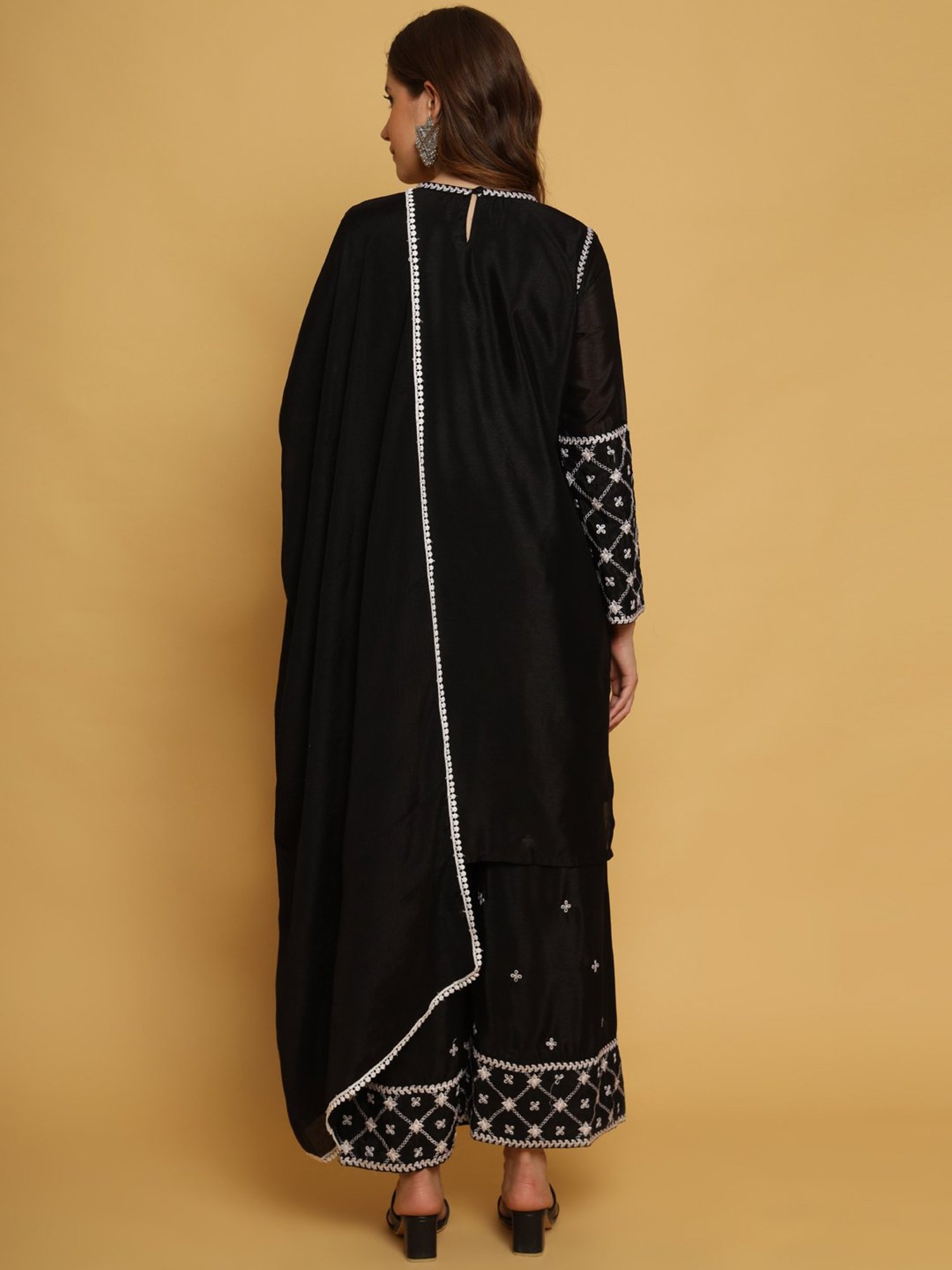 SWAGG INDIA Black Embroidered Kurti Palazzo Set With Dupatta