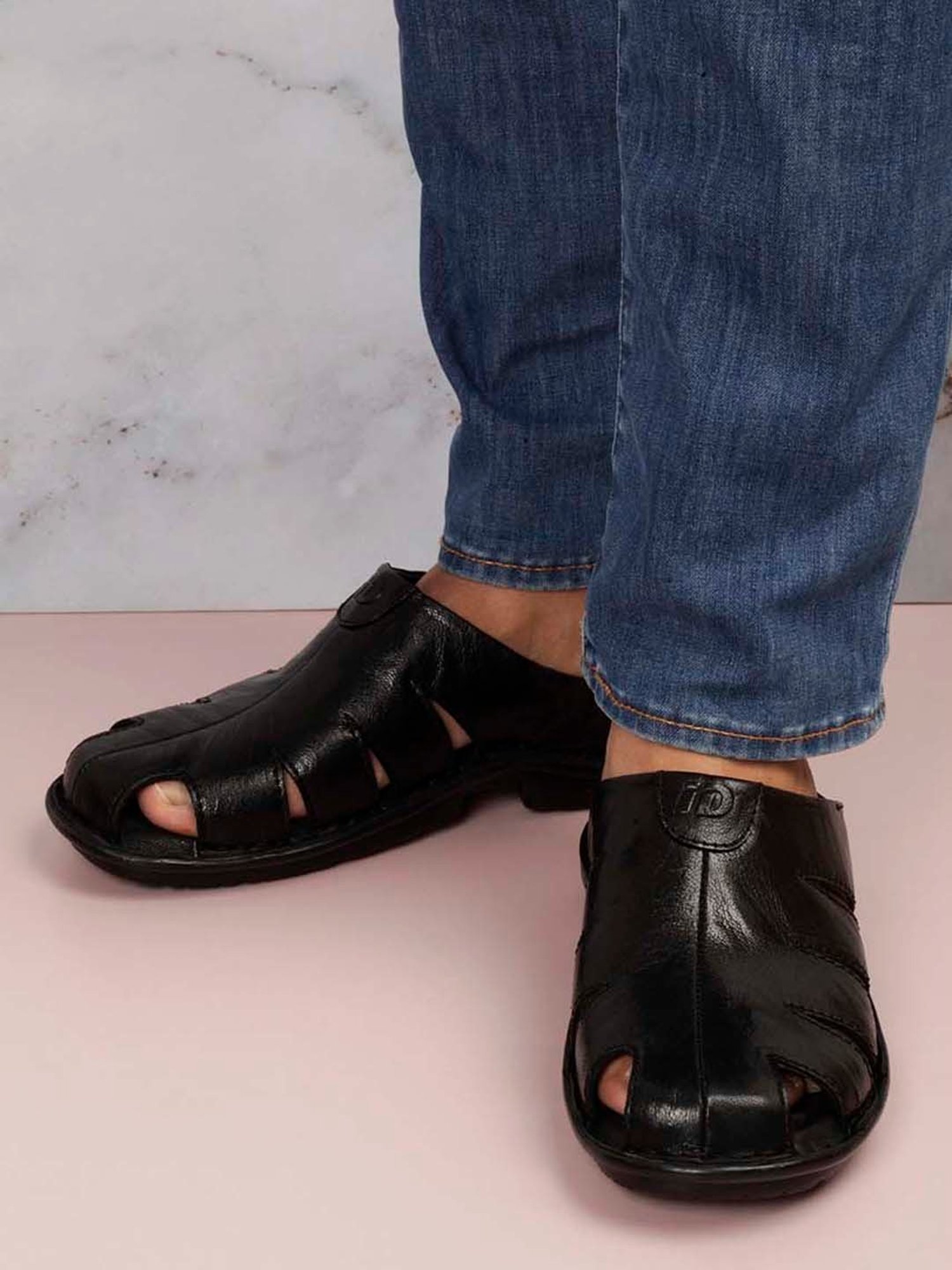 ID Men's Black Mule Shoes