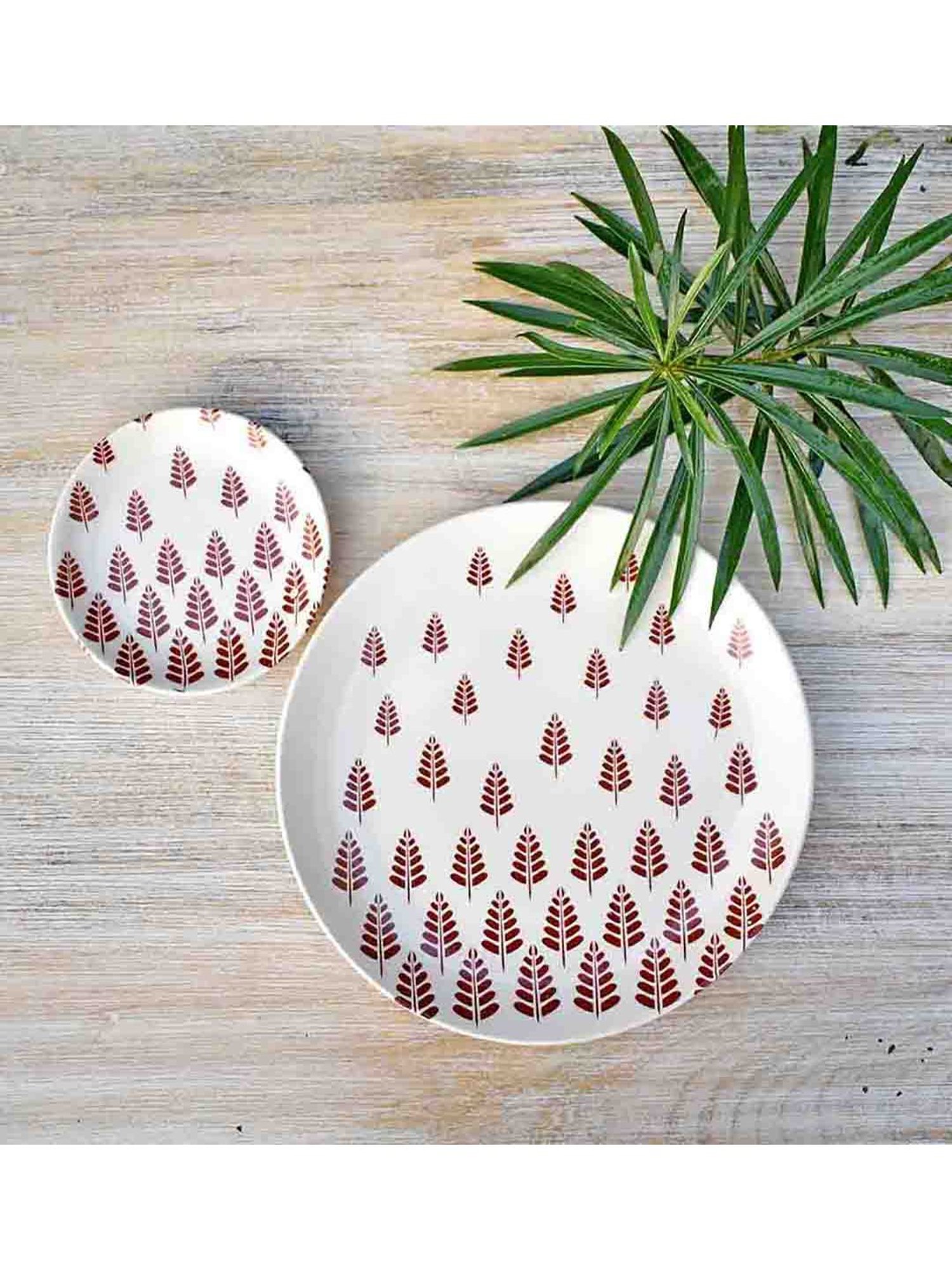 Fanusta Bahaar White Ceramic Side Plate - Set of 1