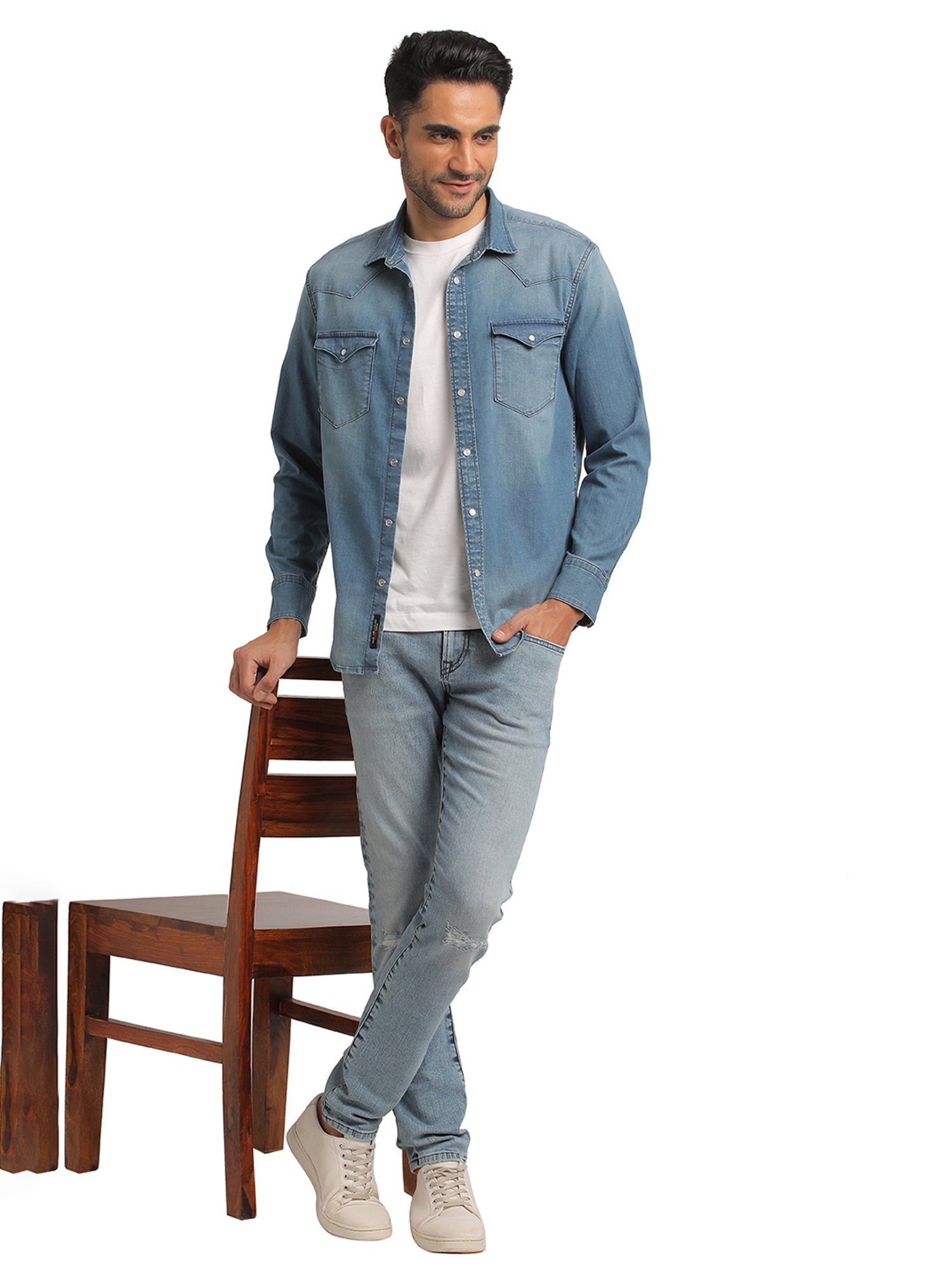 EVERBLUE Light Blue Regular Fit Shirt