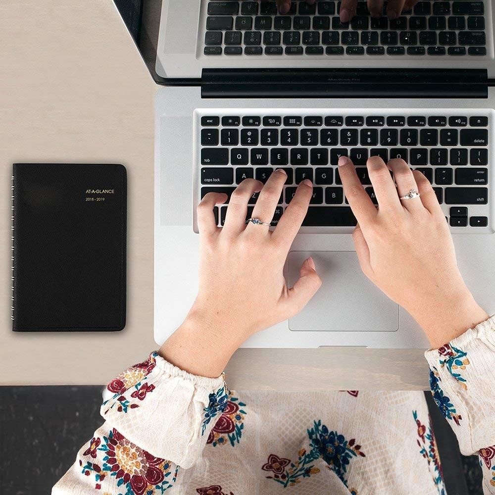 AT-A-GLANCE 2018-2019 Academic Year Daily Appointment Book/Planner, Small, 4-7/8 x 8, Black (7080705)