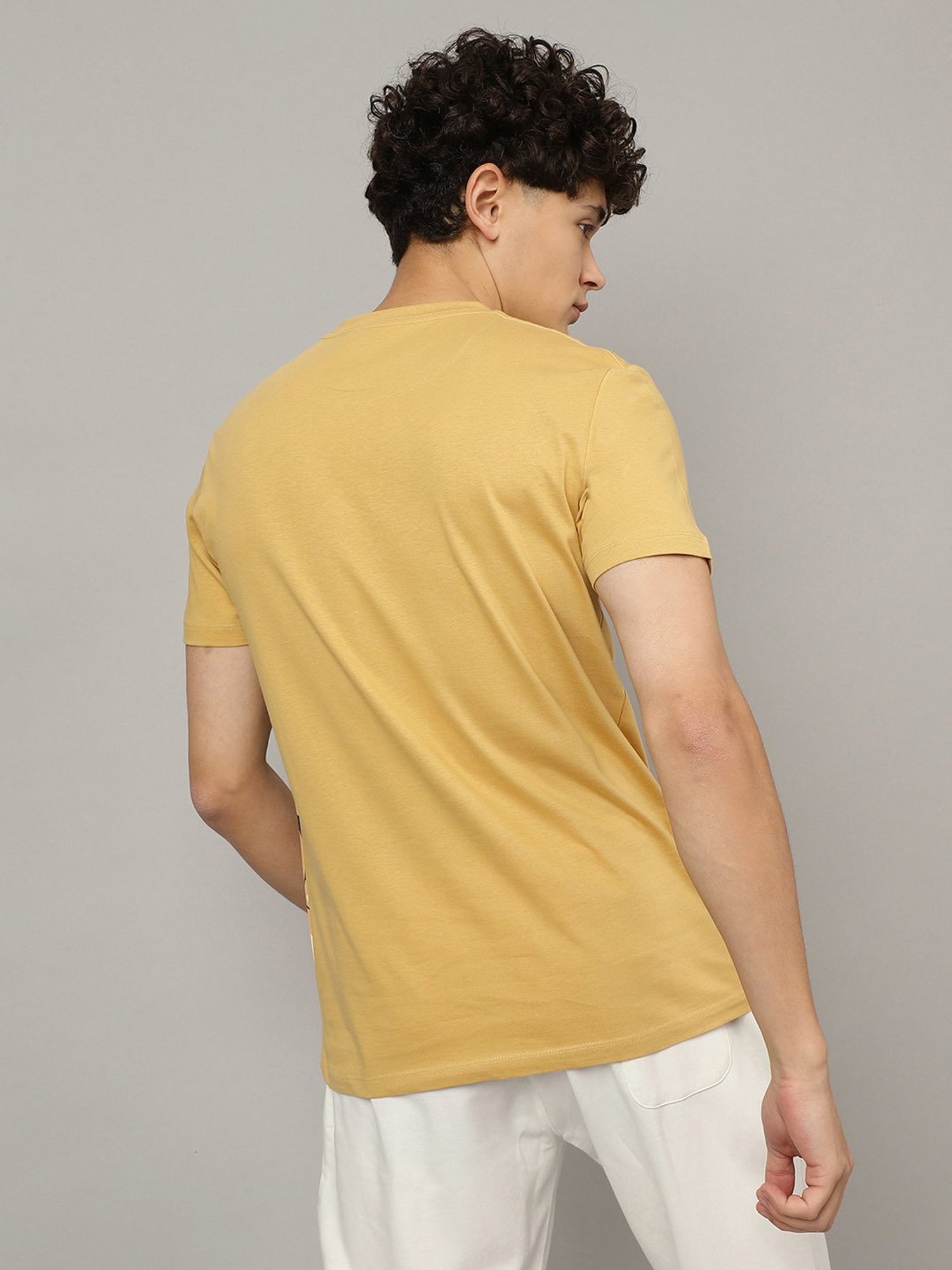 Free Authority Multicolor Regular Fit Dragon Ball Z Print T-Shirt - Pack of 2