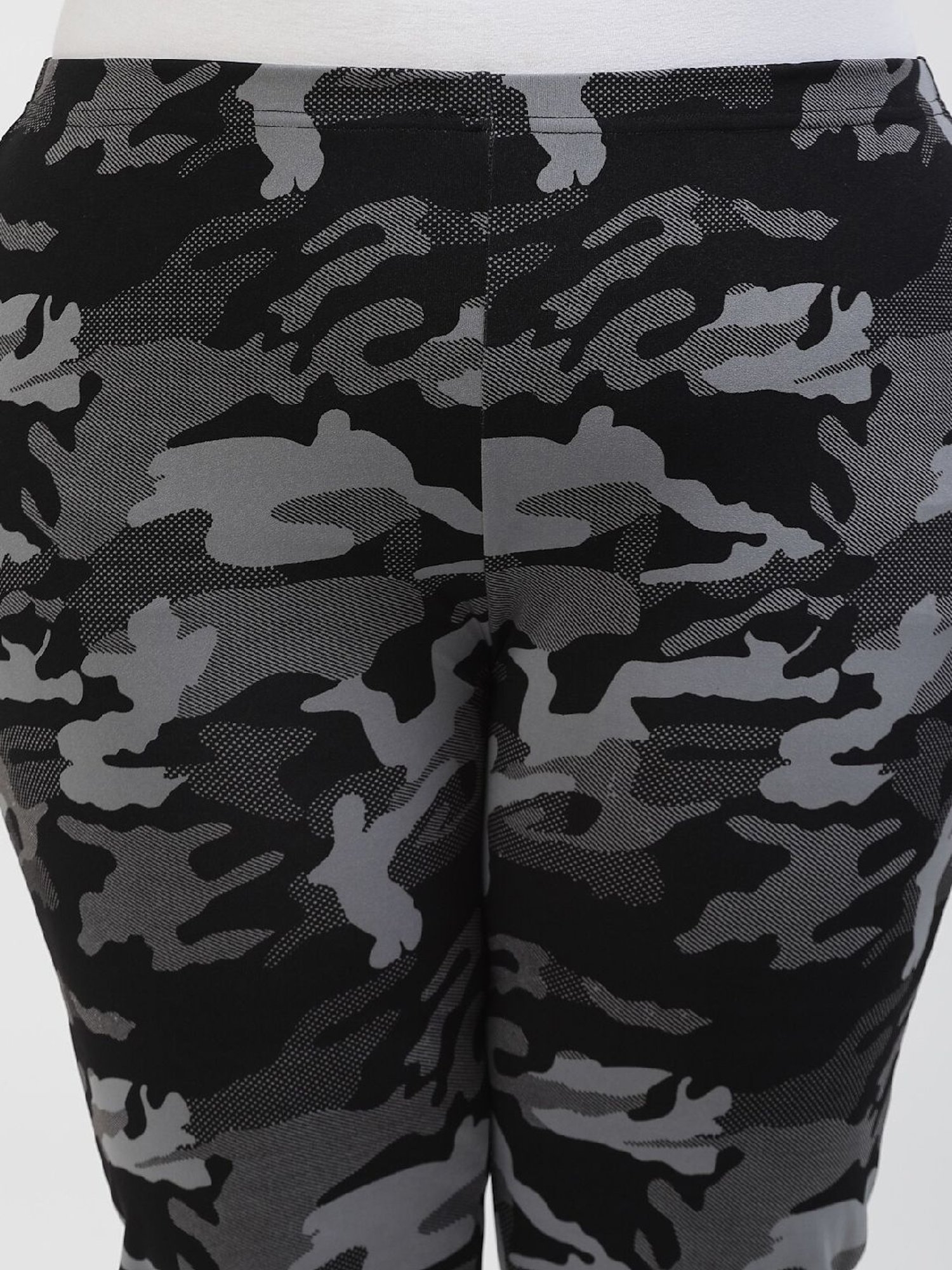 Melon by PlusS Grey & Black Printed Capris