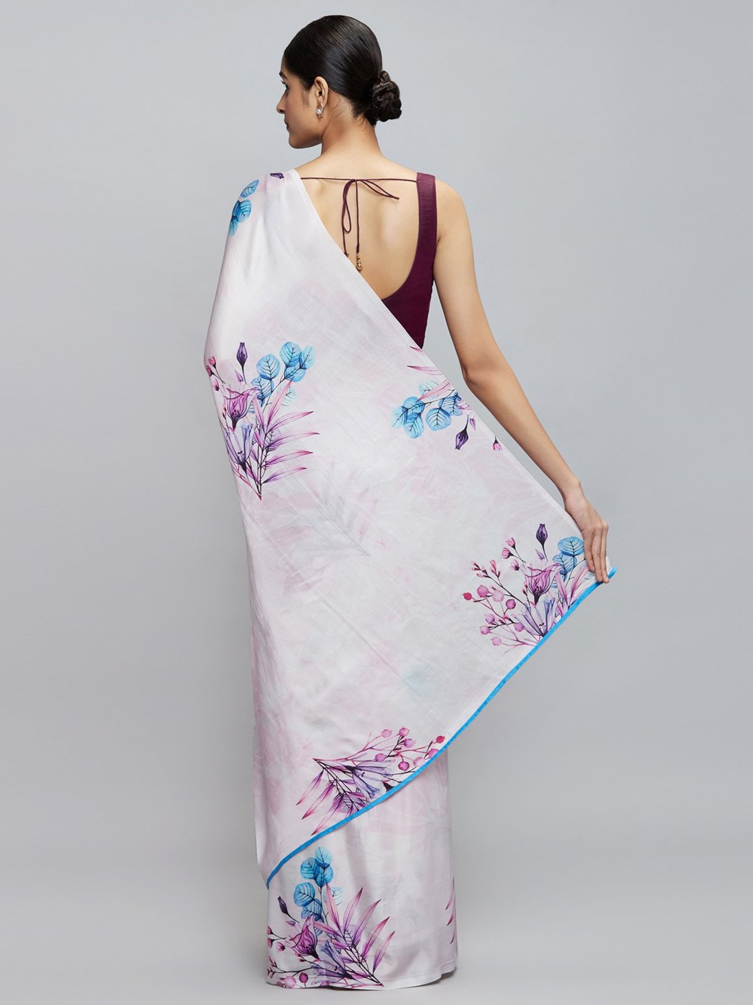 navyasa by liva Pink Floral Print Saree With Unstitched Blouse