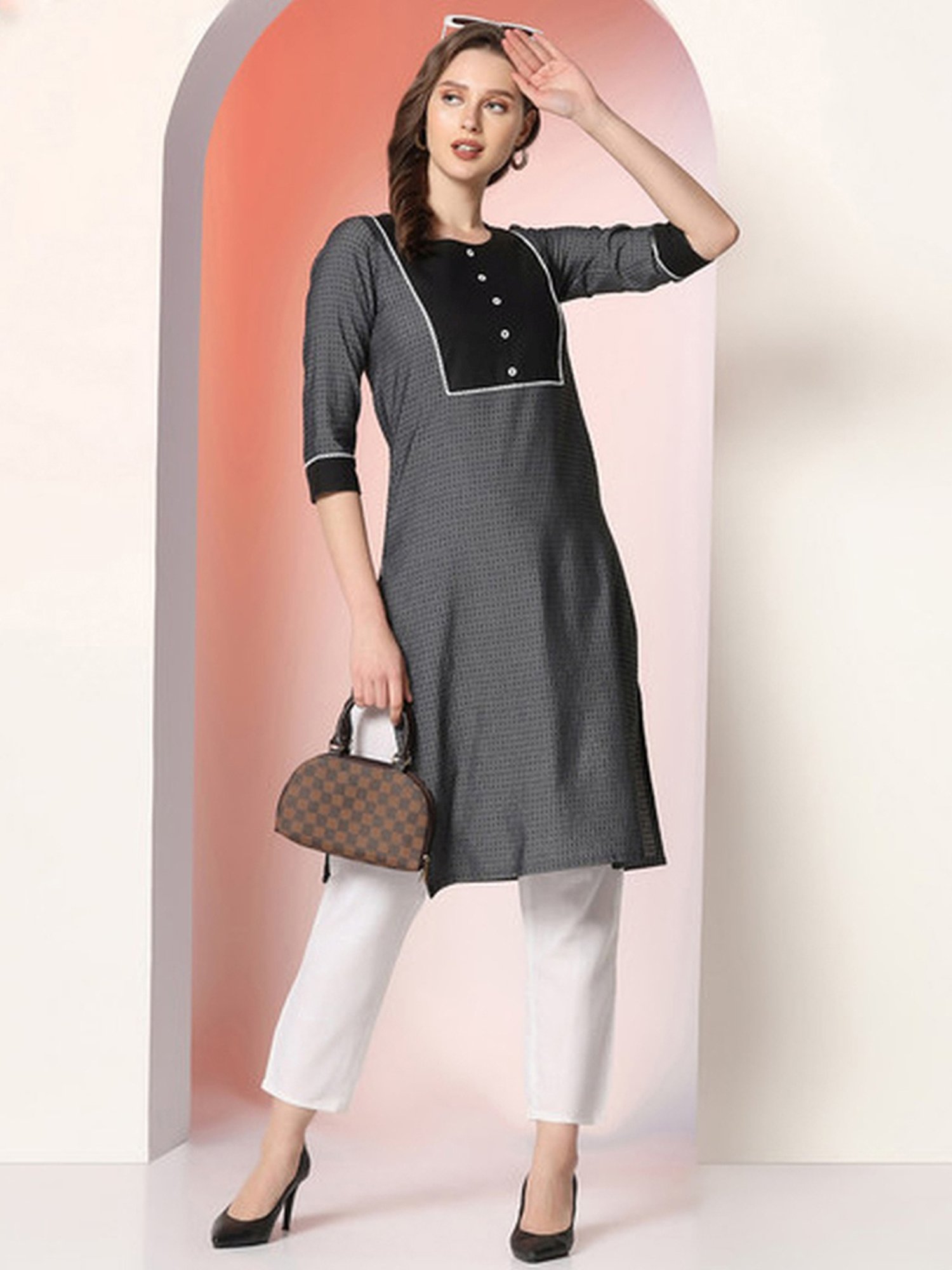 Skylee Grey & Black Chequered Straight Kurta