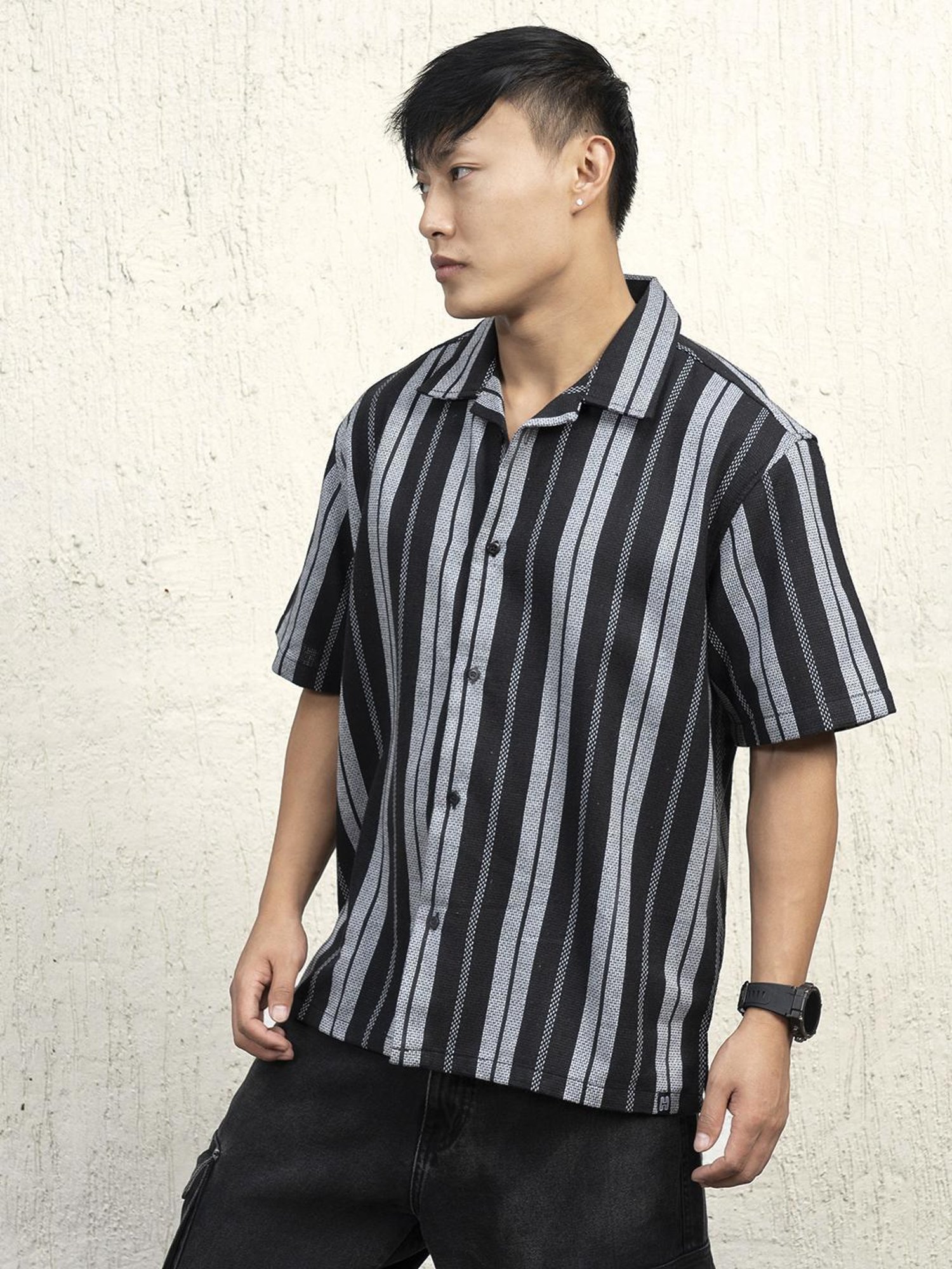 Hubberholme Men Cotton Short Sleeves Oversized Striped Shirt 8