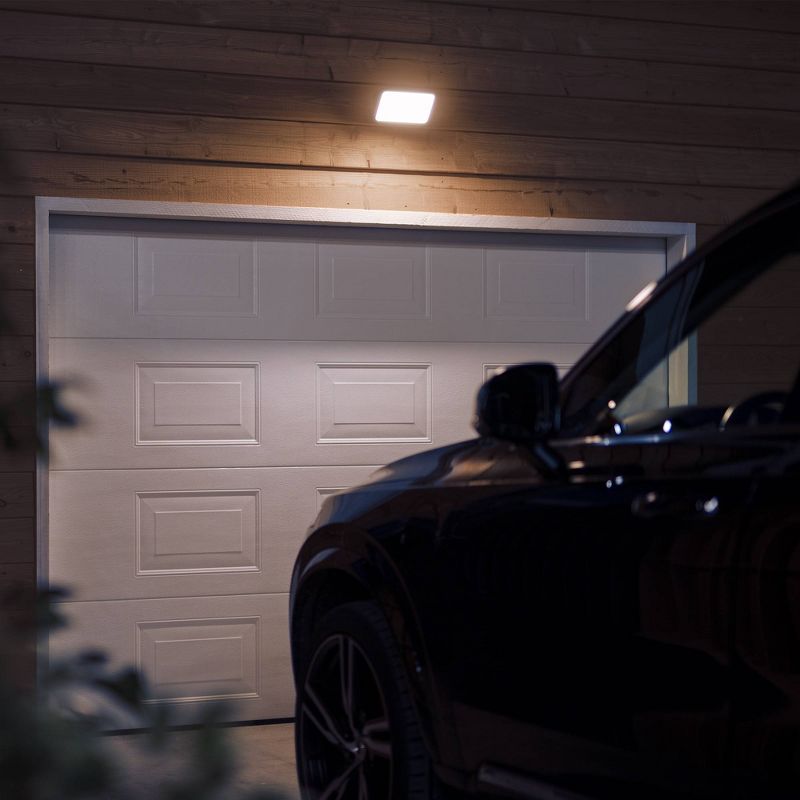 Philips Hue White & Color Ambiance Discover LED Floodlight