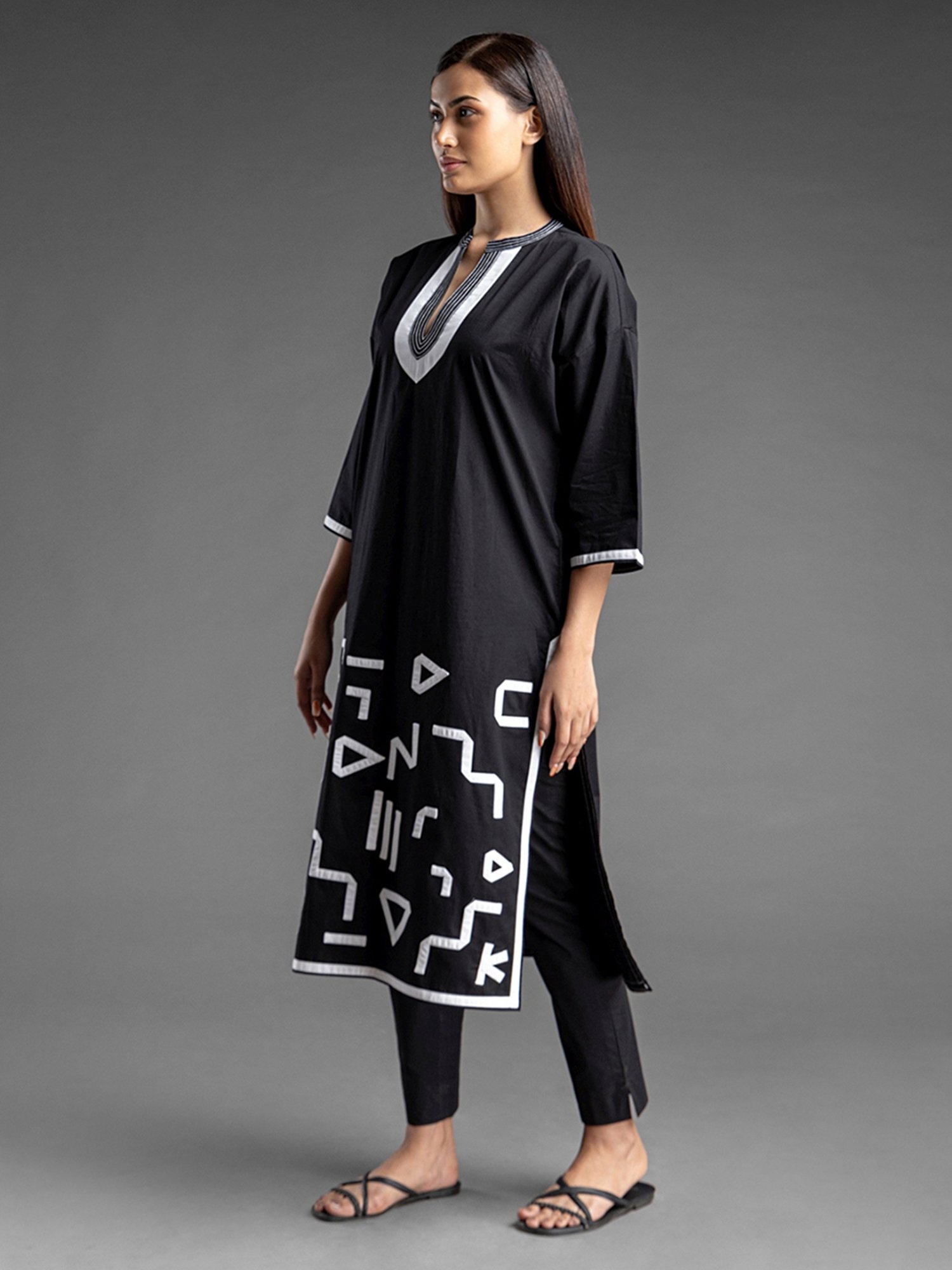 House of Manaa Black Hom Allure Kurta with Pallazo
